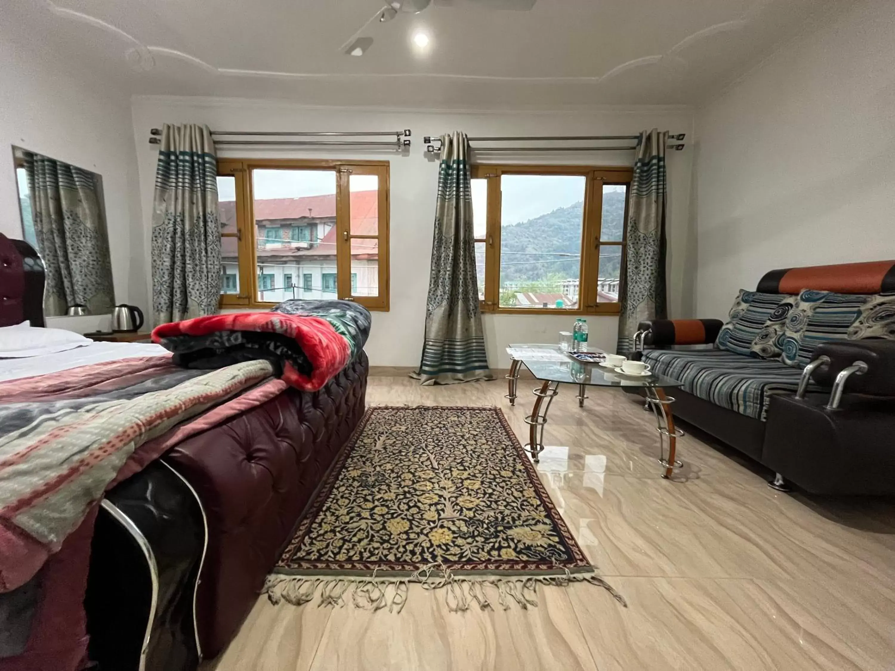 Bed in Hotel Crescent Bed in Hotel Crescent