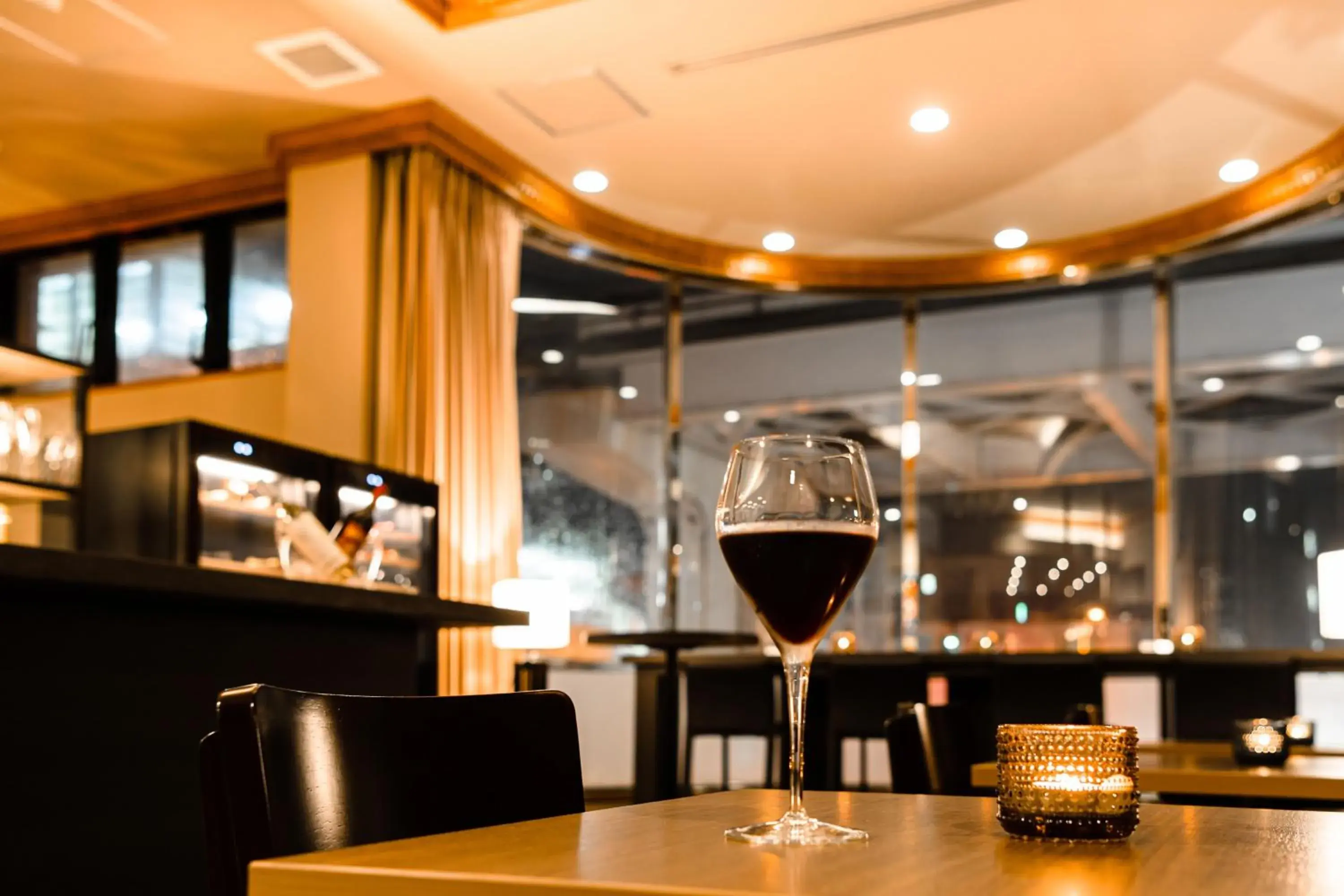 Lounge or bar, Restaurant/Places to Eat in Hotel Azat Naha