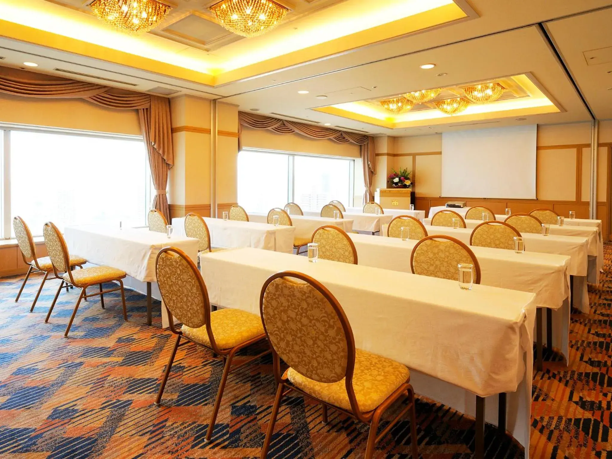 Meeting/conference room in Ginza Creston