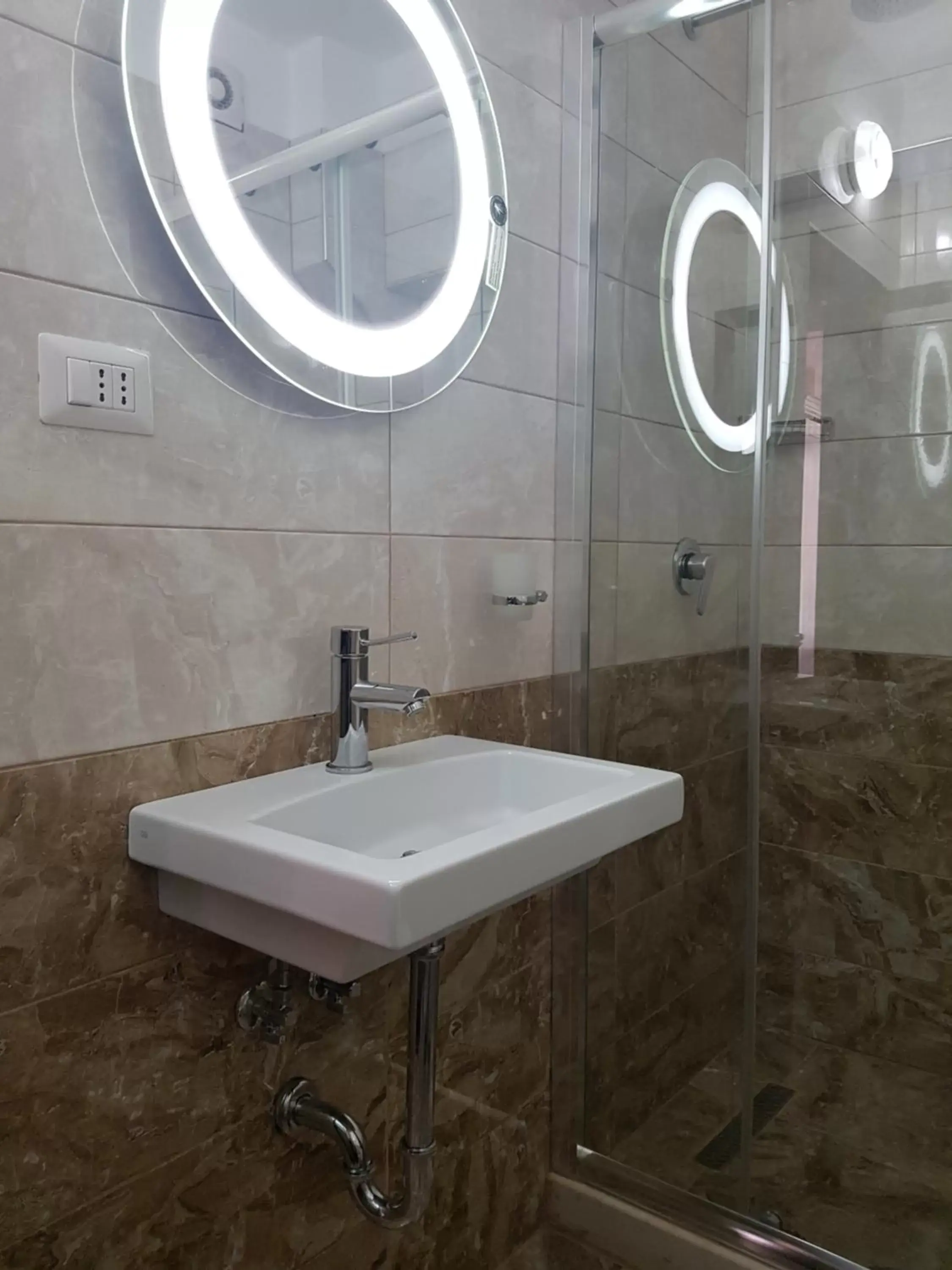 Bathroom in Bristol Hotel Tirana