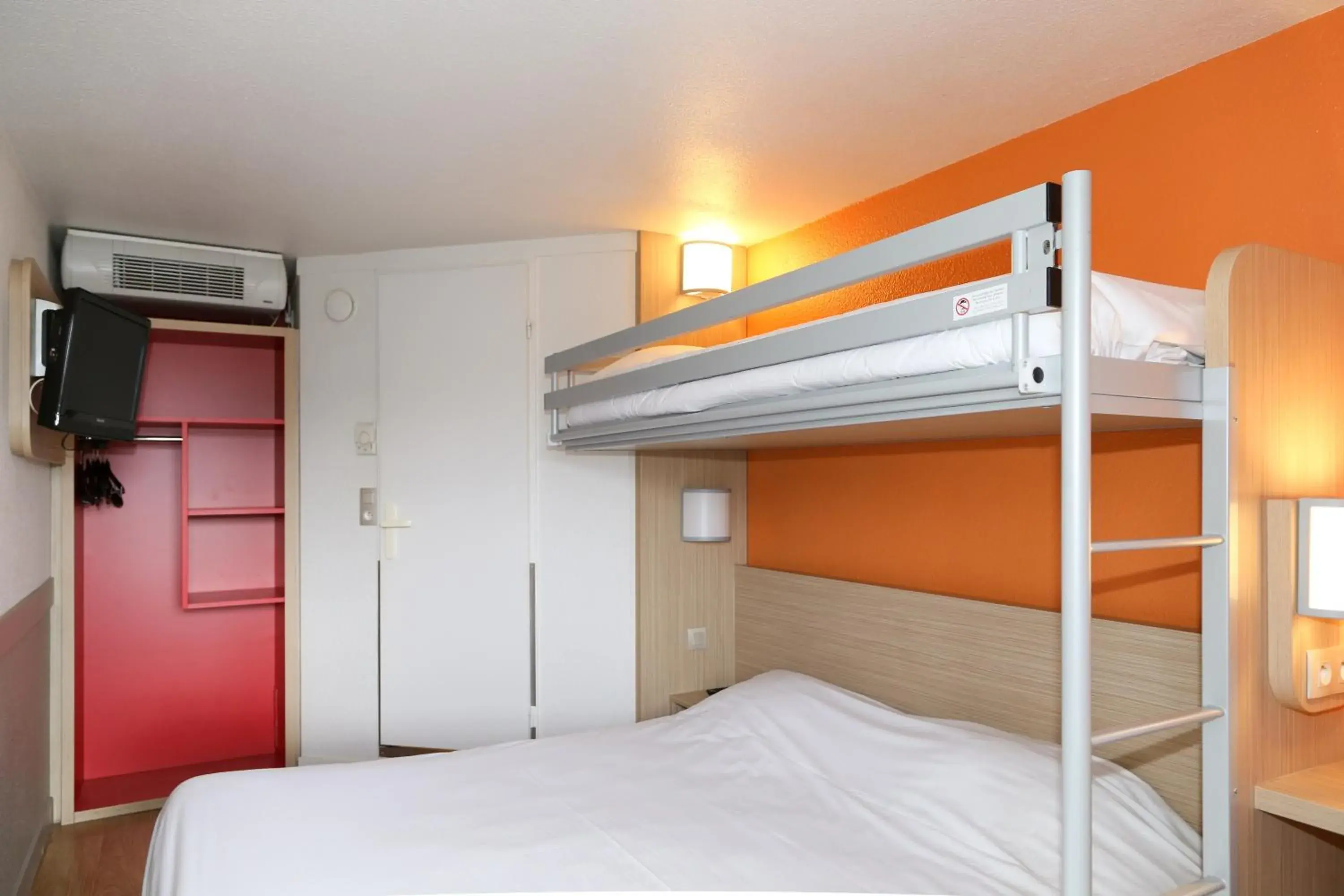 Bedroom, Bunk Bed in Premiere Classe Arles