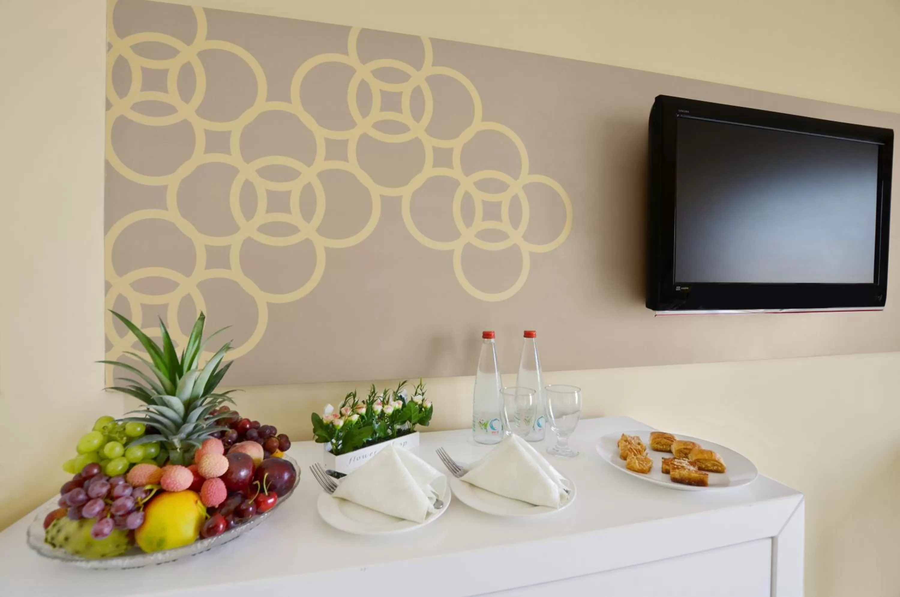 Food in Ruth Daniel Residence