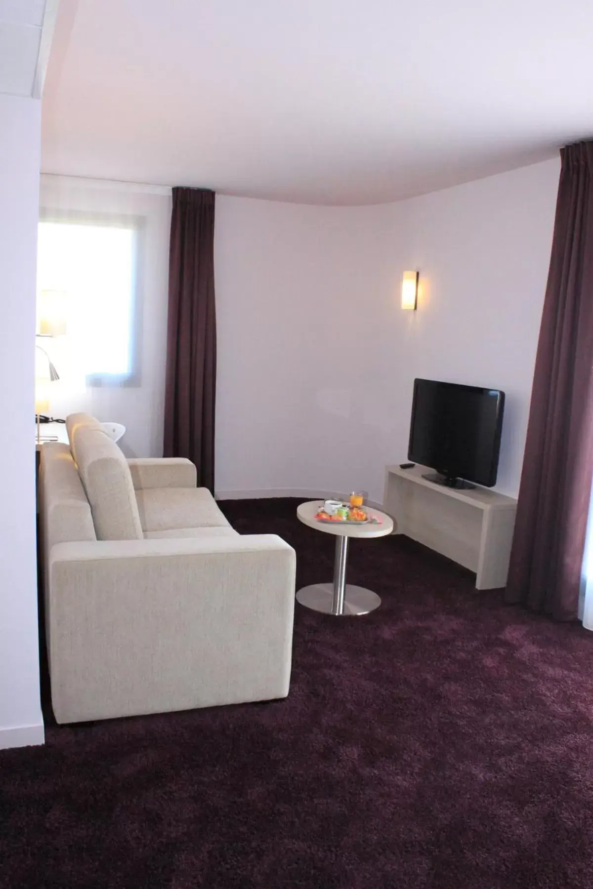 Living room, Seating Area in Brit Hotel Vendée Mer