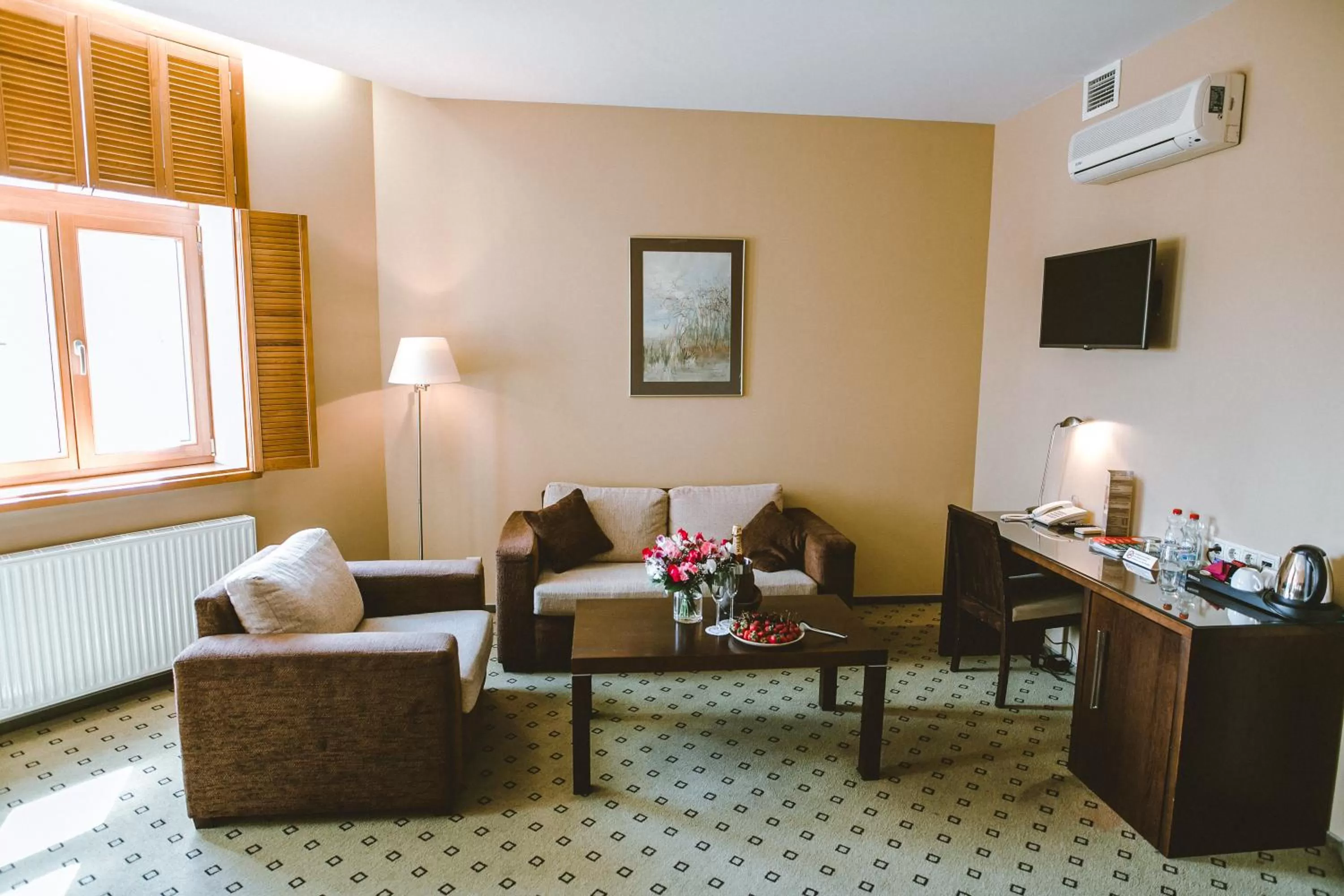 Seating area in Hanza Hotel