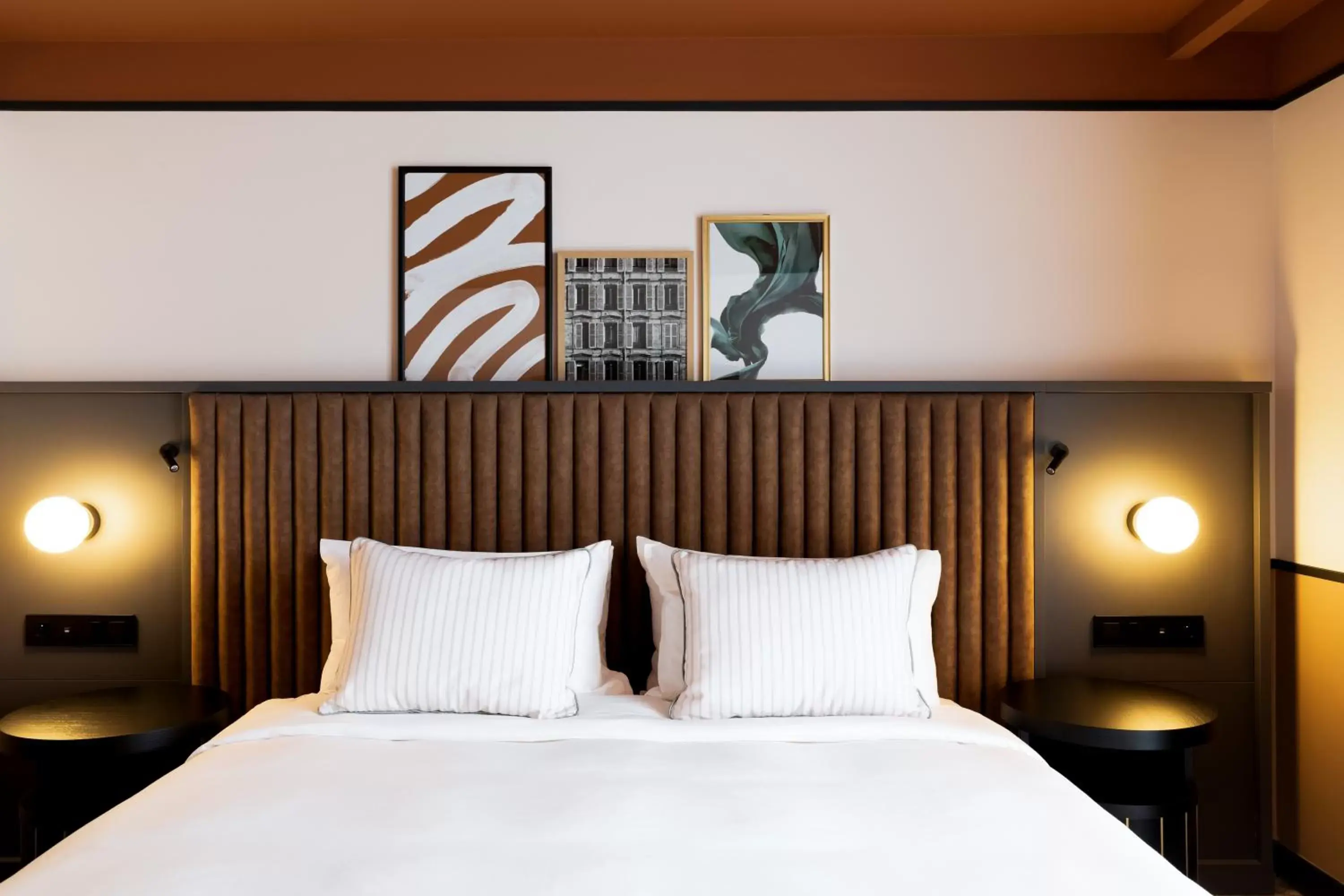 Bed in Le Parchamp, Paris Boulogne, a Tribute Portfolio Hotel