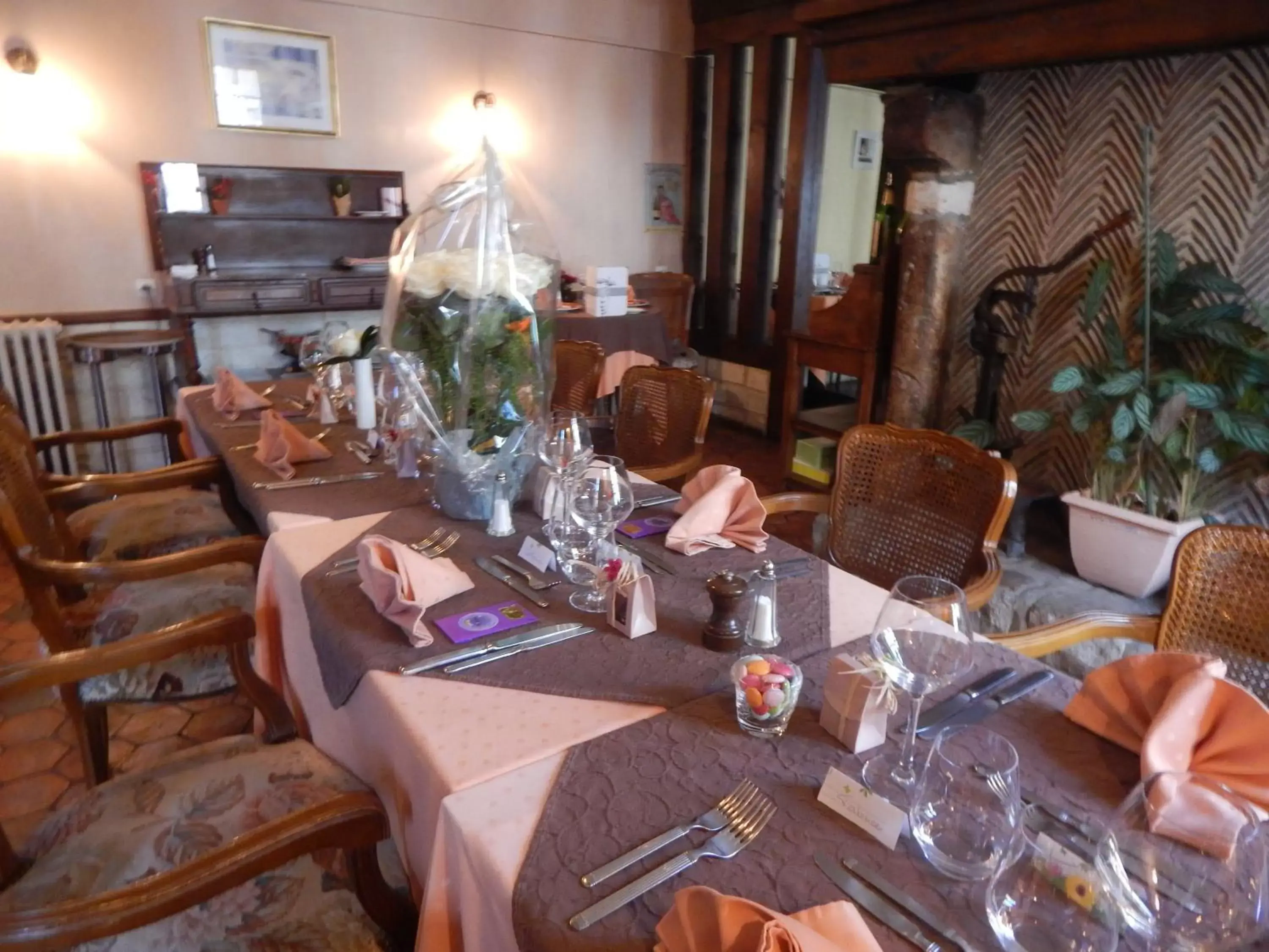 Restaurant/Places to Eat in Hotel Restaurant Le Cygne