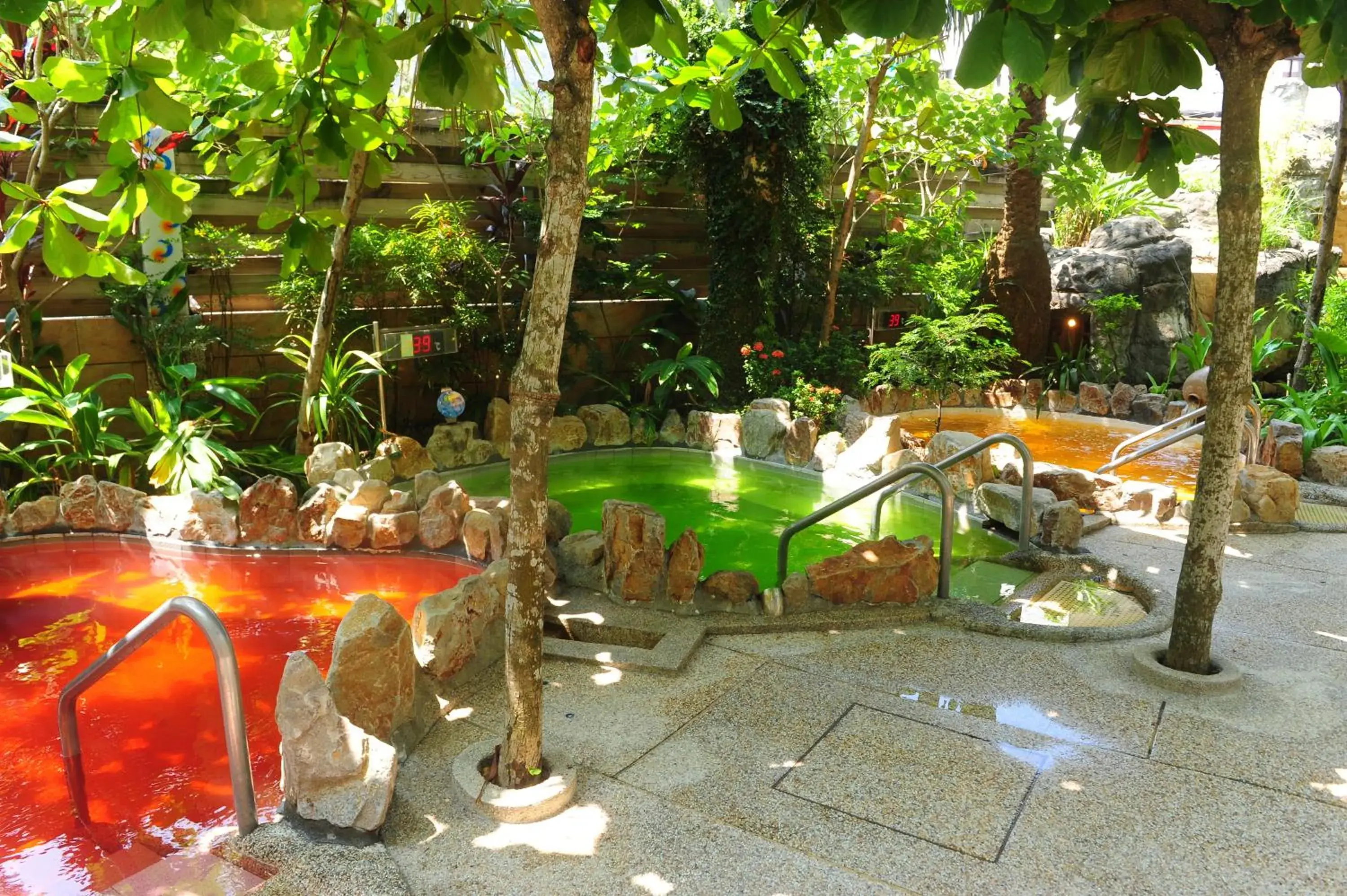 Garden, Pool View in Art Spa Hotel
