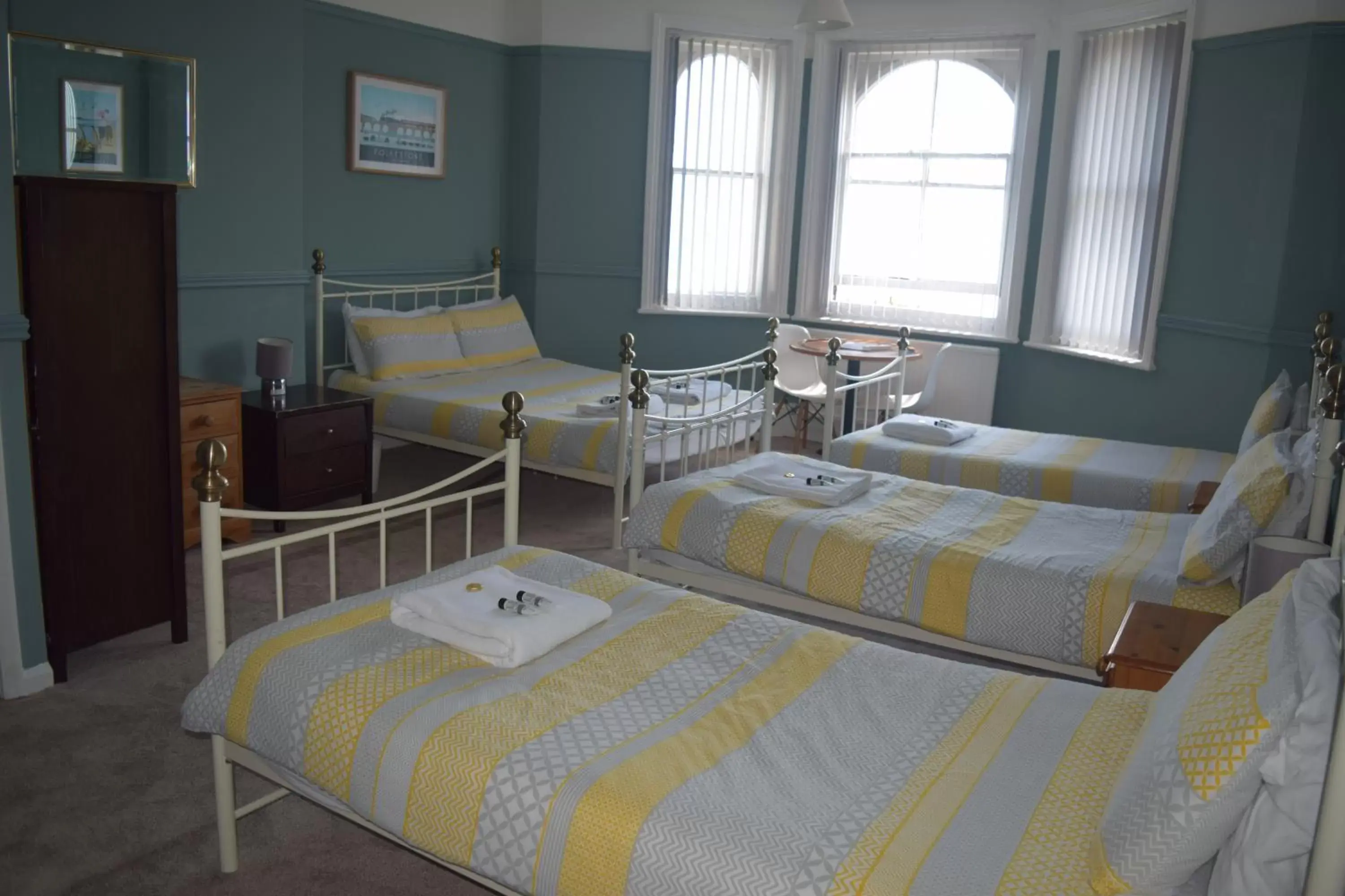 Photo of the whole room, Bed in Westward Ho Hotel