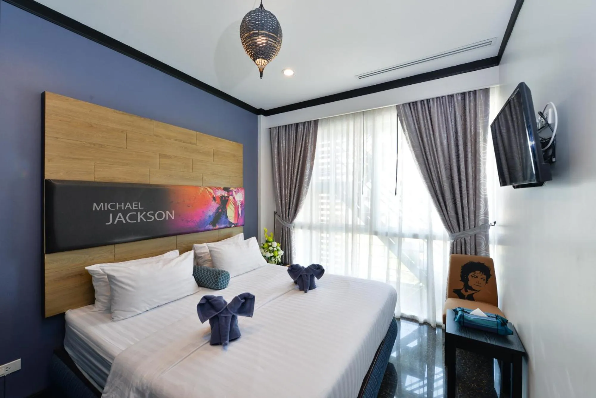 Bed in The River Scene