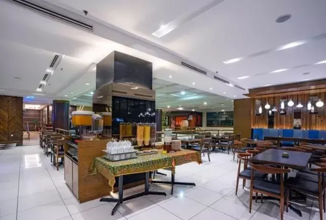 Restaurant/places to eat in Crystal Crown Hotel JB Restaurant/places to eat in Crystal Crown Hotel JB