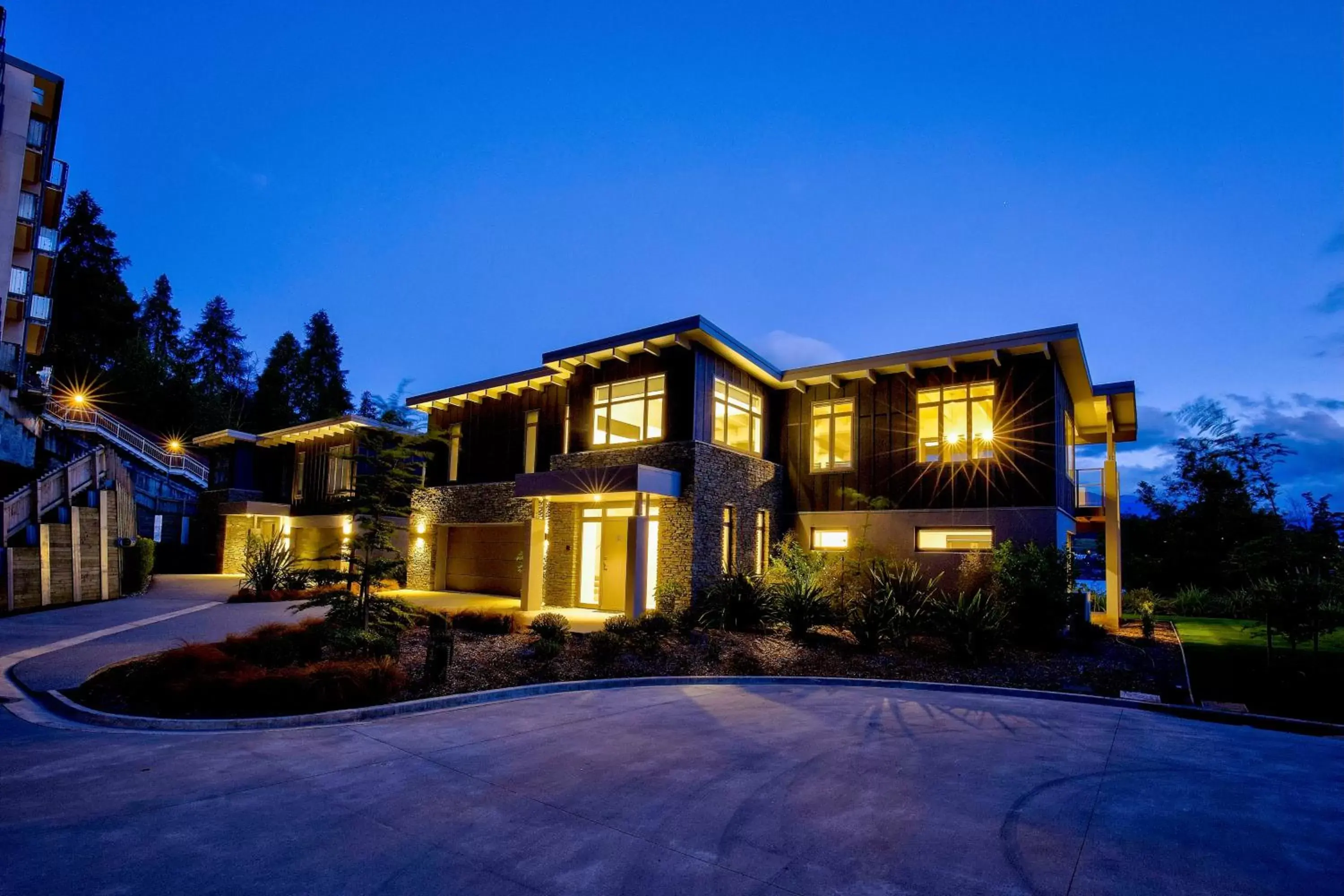 Property building in The Rees Hotel & Luxury Apartments Property building in The Rees Hotel & Luxury Apartments