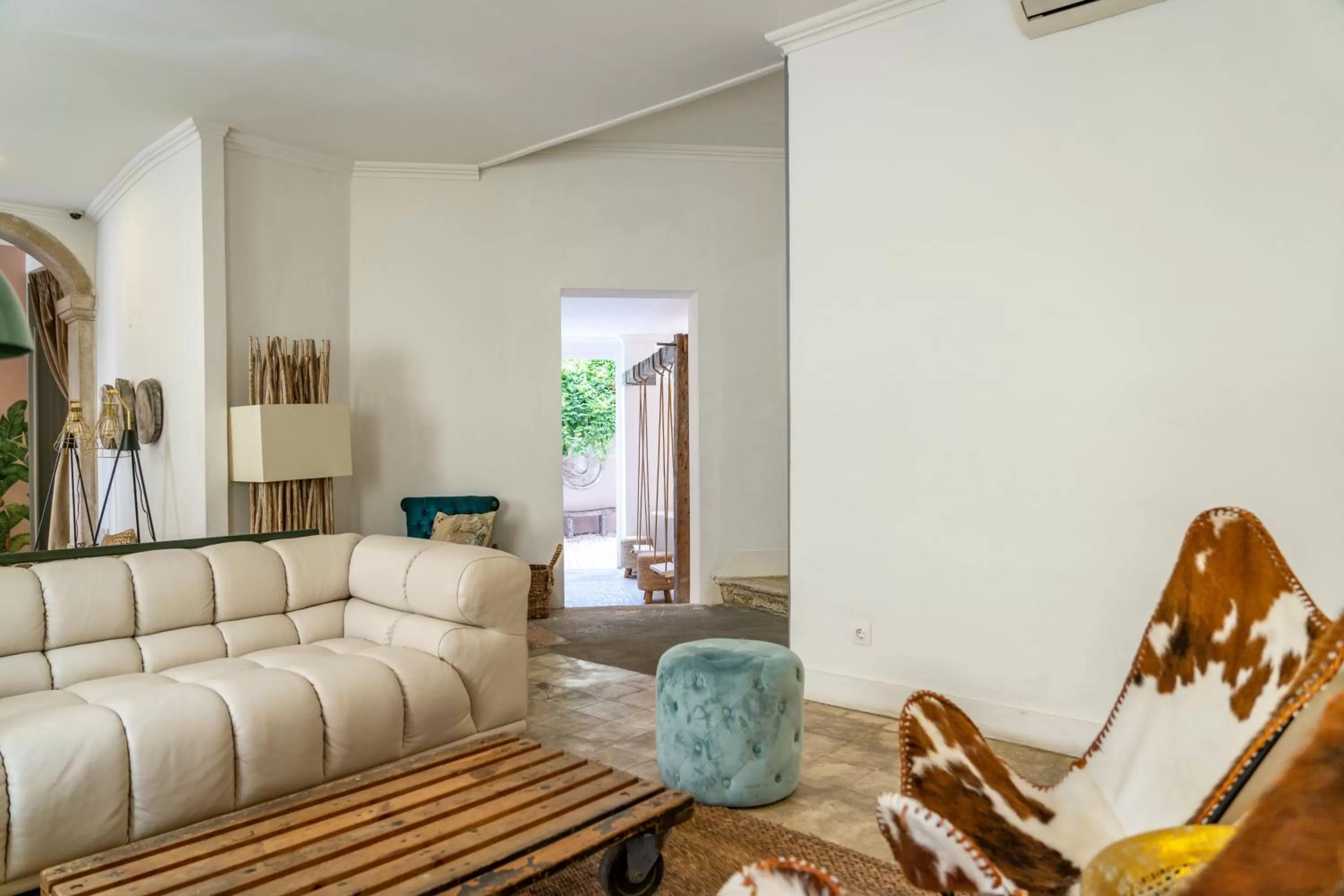 Communal lounge/ TV room in Garam Lisboa