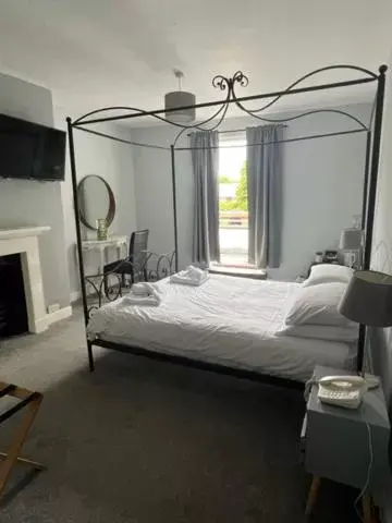 Bed in Antrobus Hotel