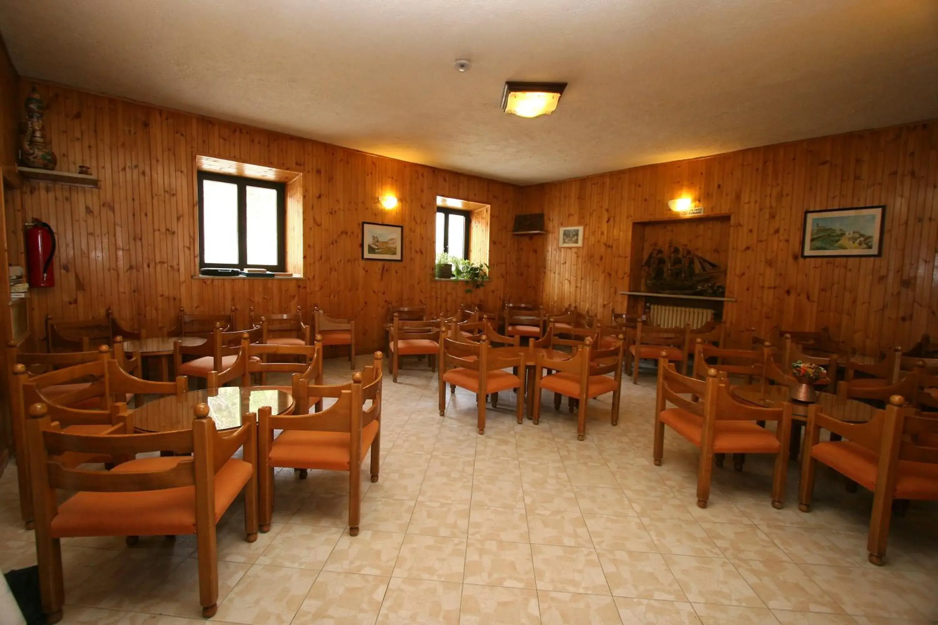 Lounge or bar, Restaurant/Places to Eat in Hotel Europa