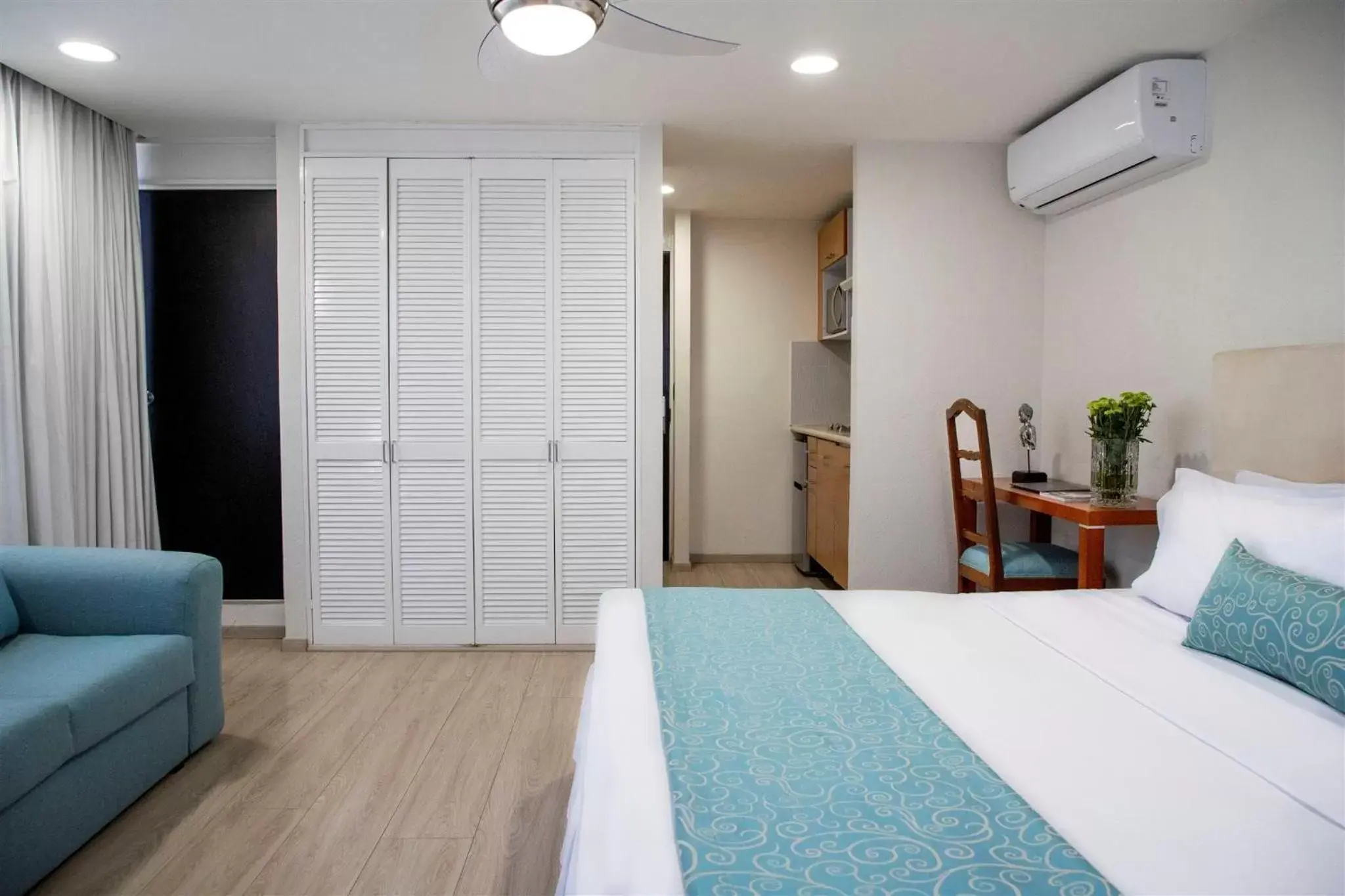 Photo of the whole room in Suites Coben Apartamentos Amueblados