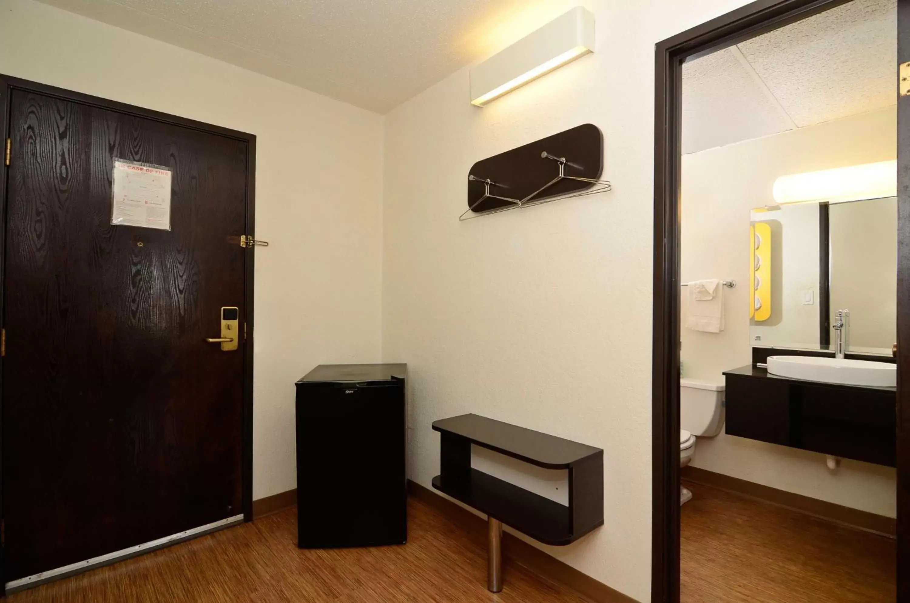 Photo of the whole room, Seating Area in Motel 6-South Haven, KS