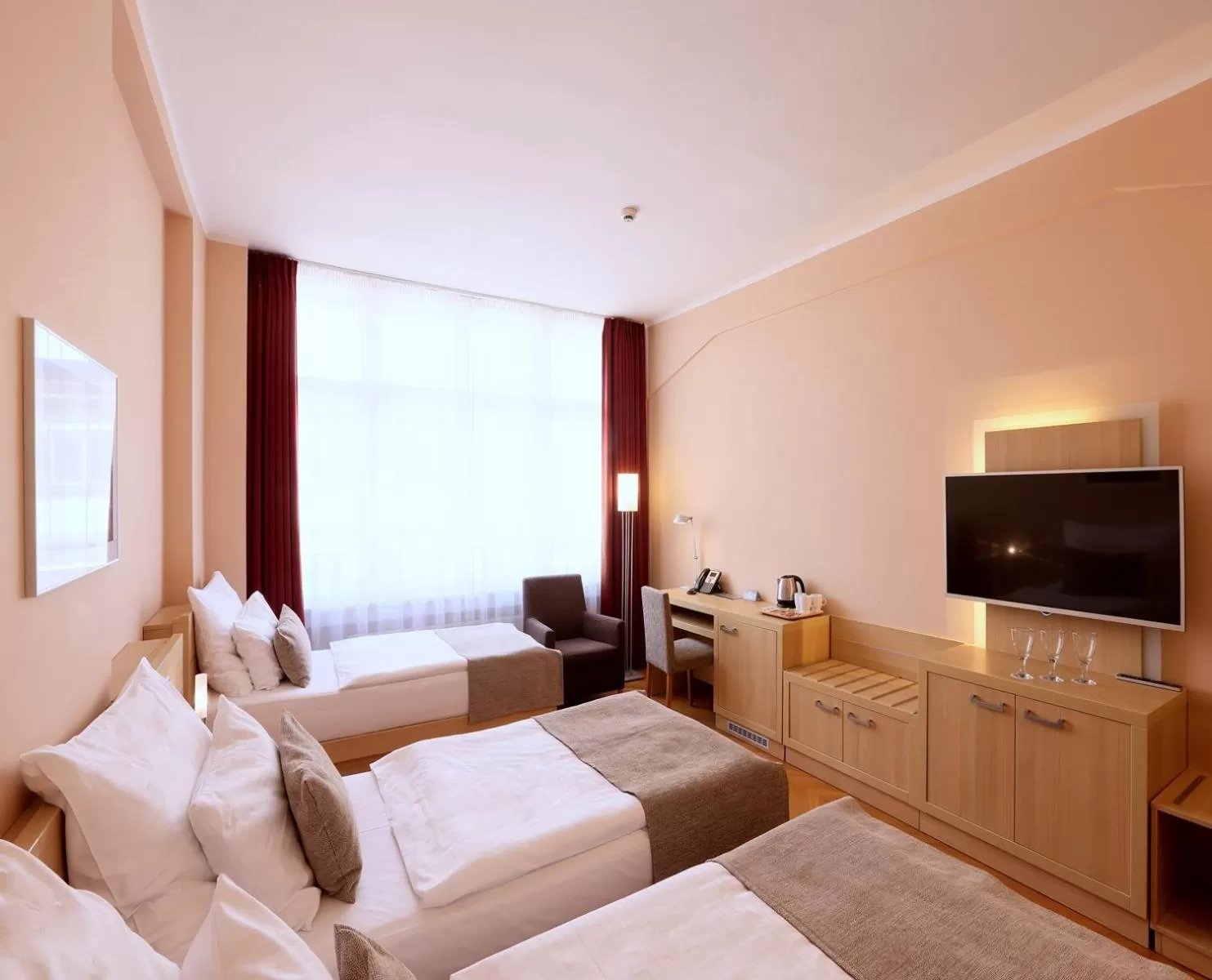 TV and multimedia, Bed in Amarilis