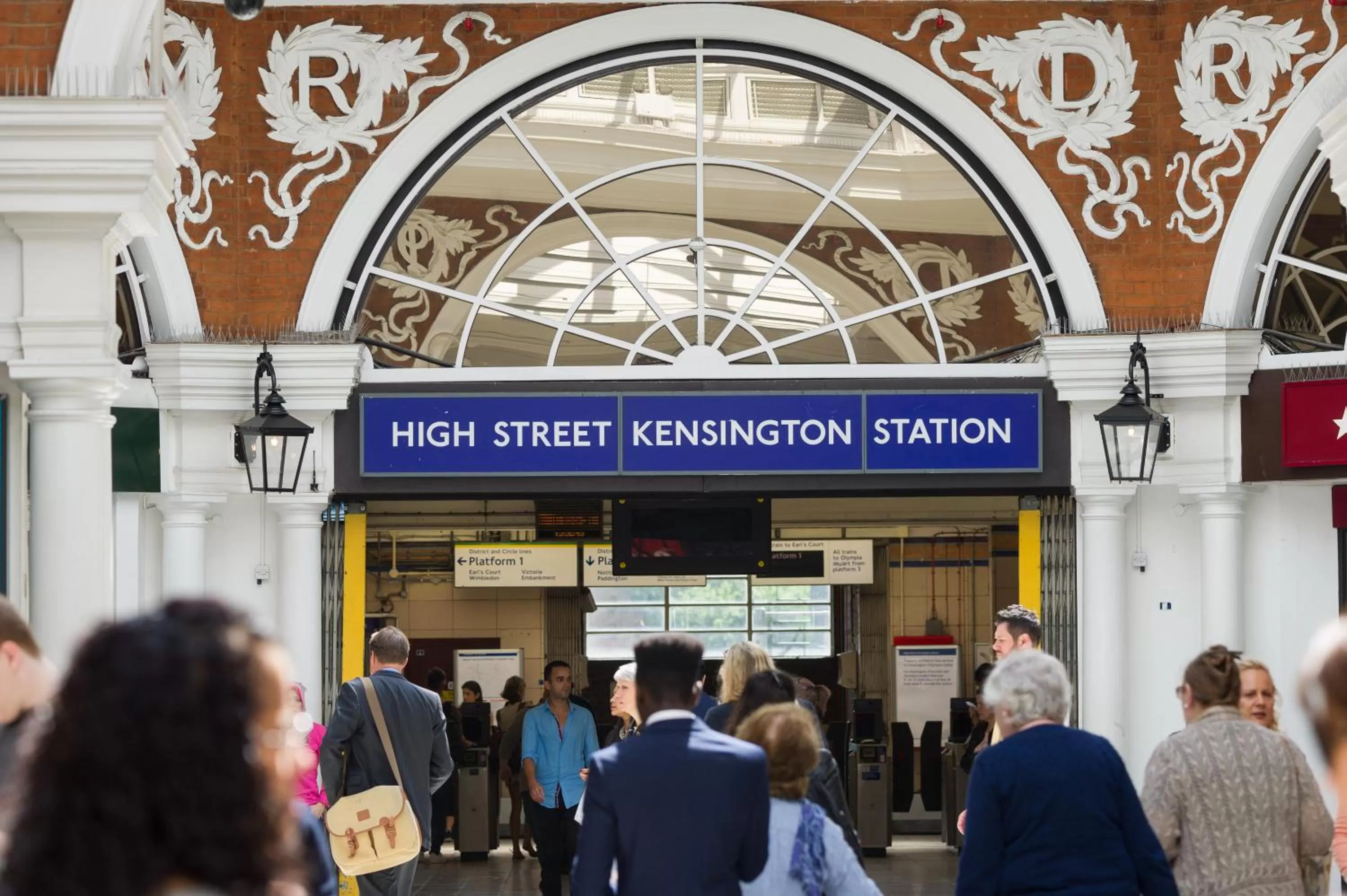 Neighbourhood in Royal Garden Hotel