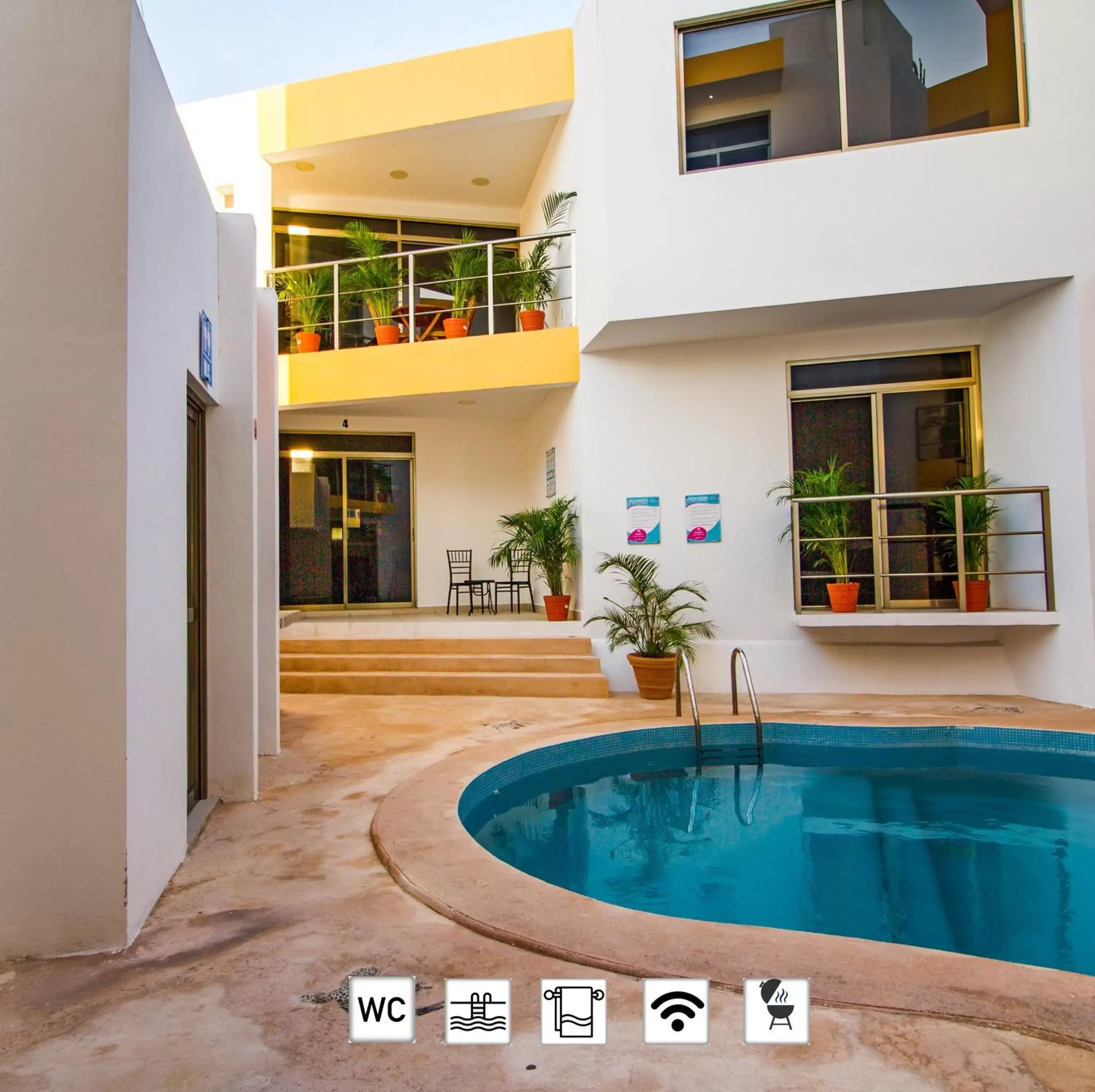 Property building, Swimming Pool in Suite Isla Mujeres