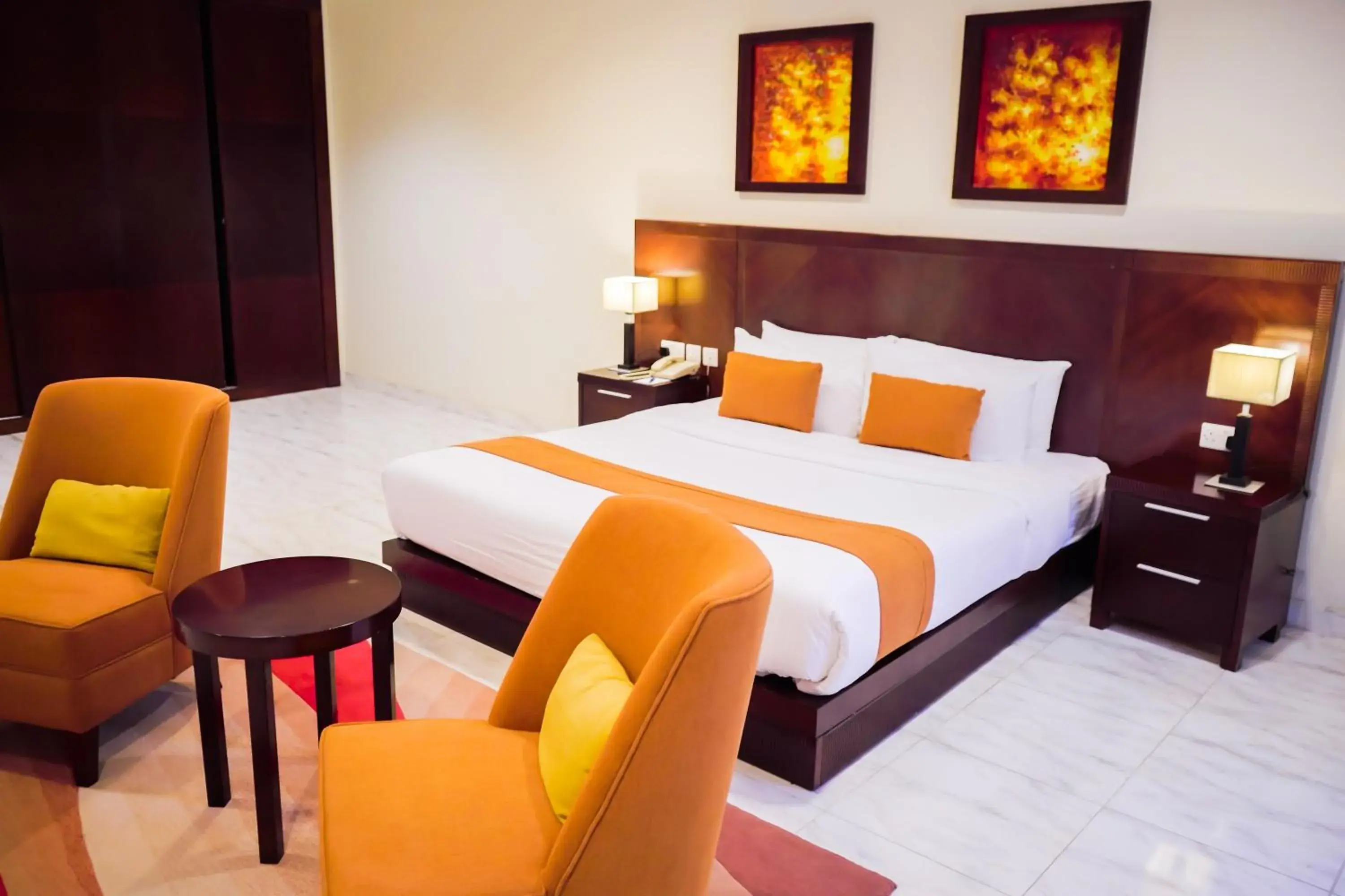 Bed in City Seasons Hotel & Suites Muscat