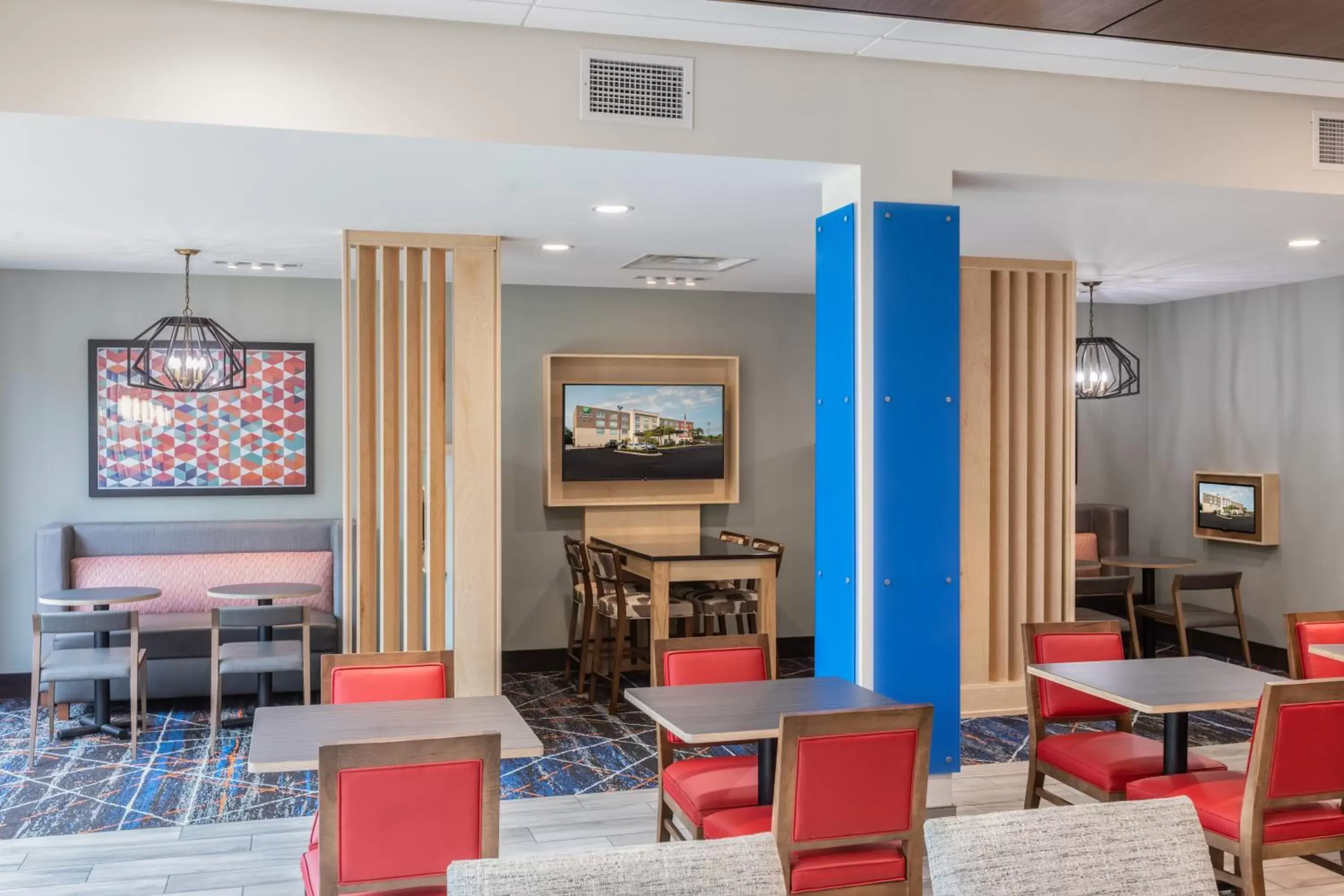 Property building in Holiday Inn Express & Suites Greenville S - Piedmont, an IHG Hotel