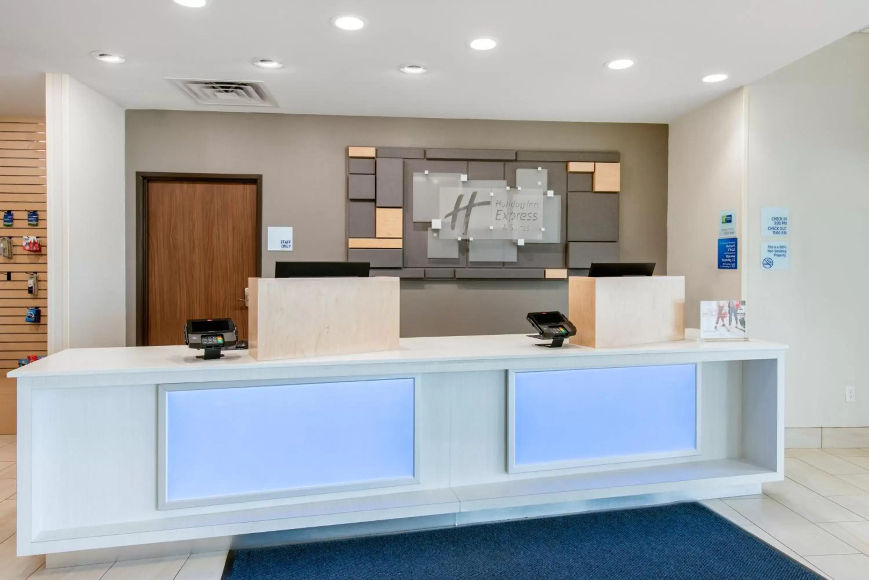 Property building, Lobby/Reception in Holiday Inn Express & Suites Alachua - Gainesville Area, an IHG Hotel