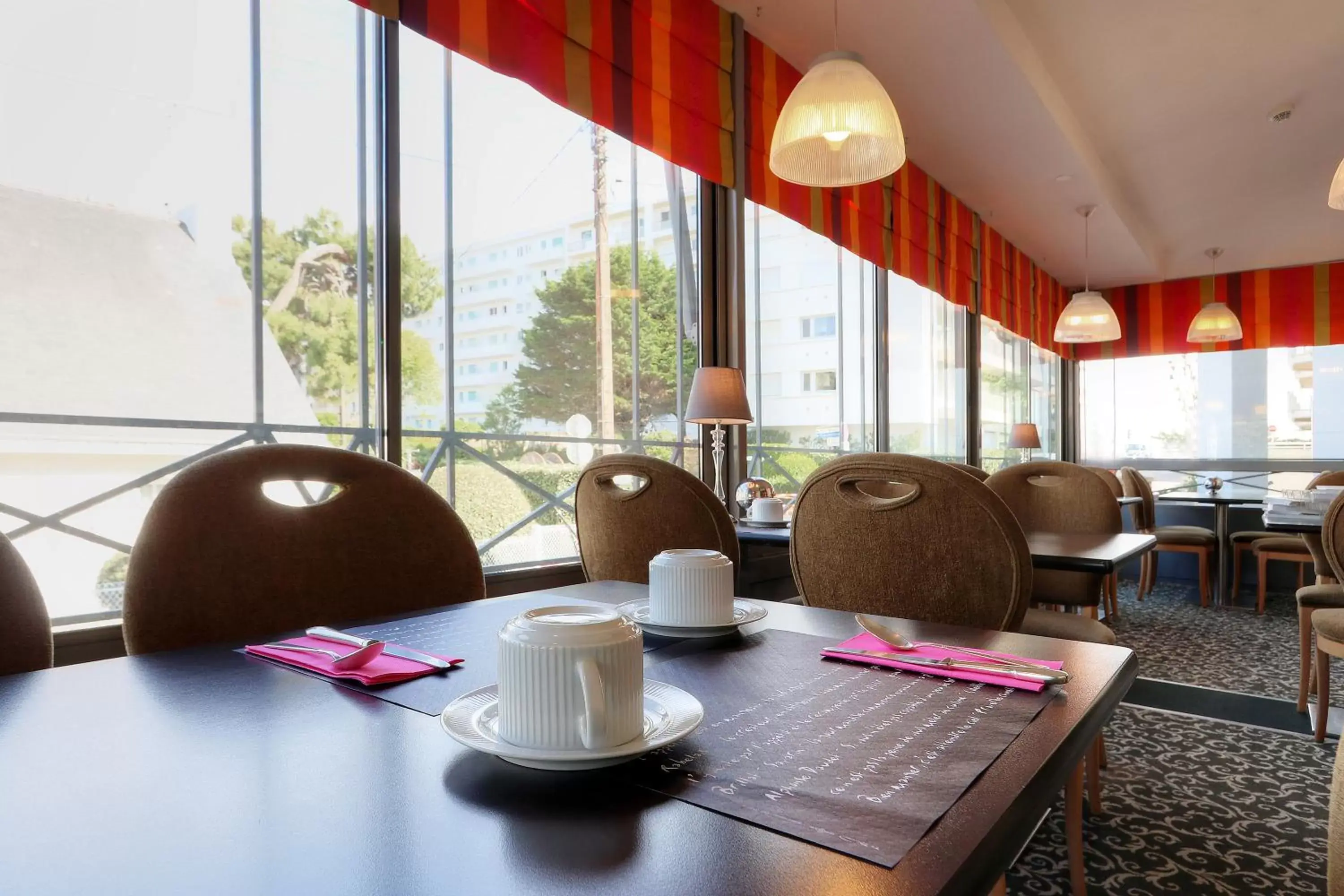 Breakfast, Restaurant/Places to Eat in Best Western Brittany La Baule Centre