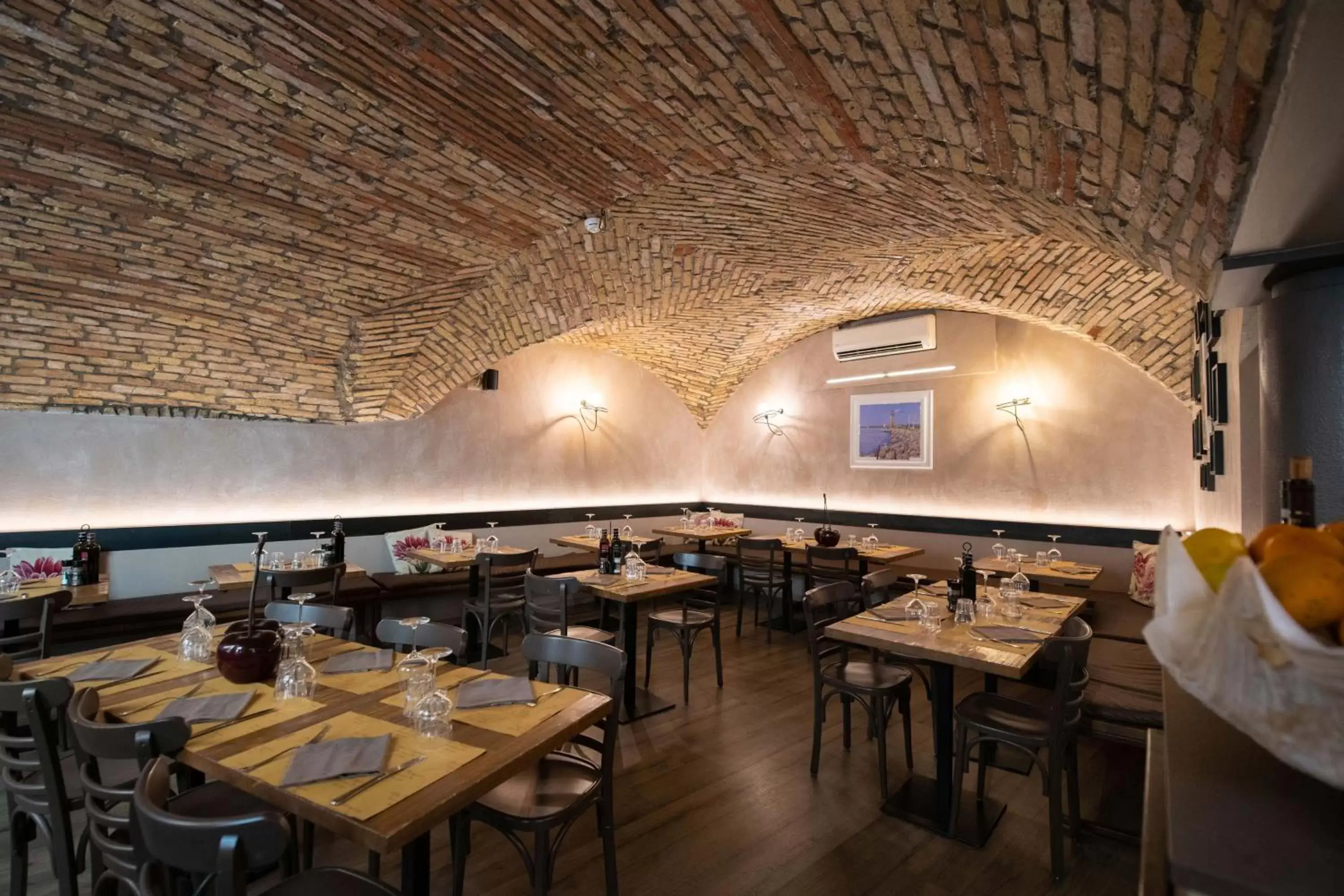 Restaurant/places to eat in Alessi Hotel Trattoria Restaurant/places to eat in Alessi Hotel Trattoria