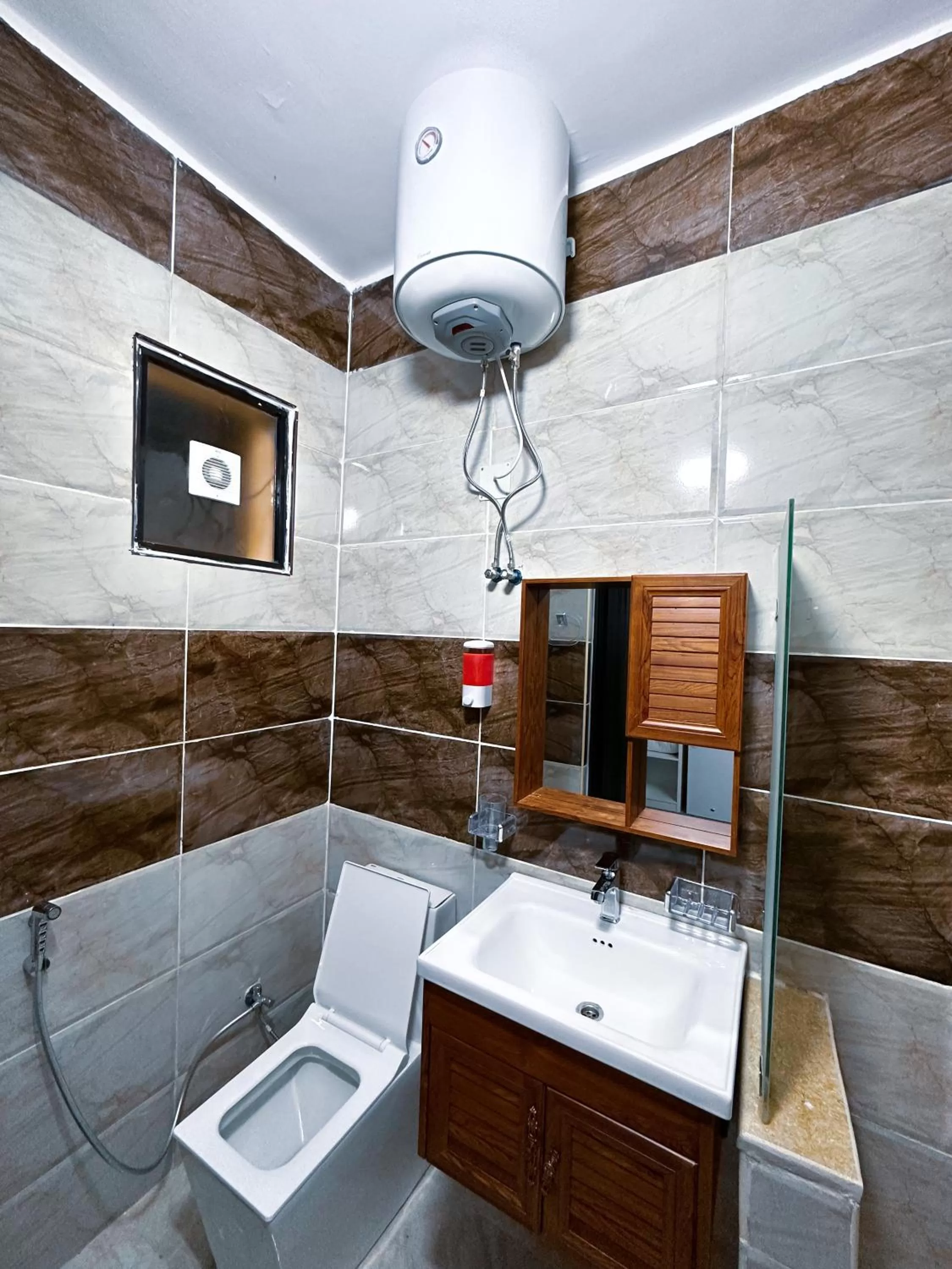 Bathroom in Panorama Jerash HOTEL (2)