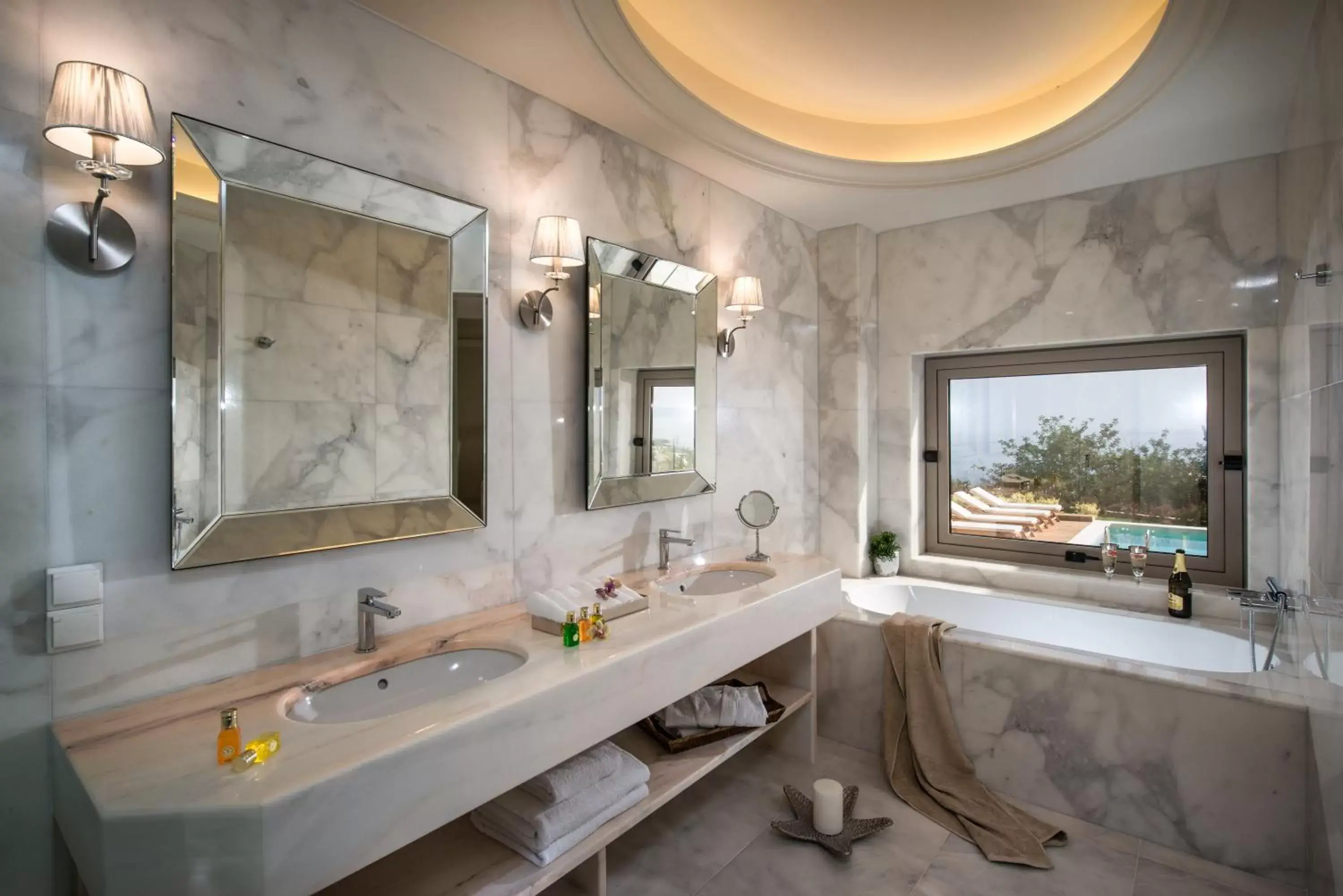 Bathroom in Creta Blue Boutique Hotel