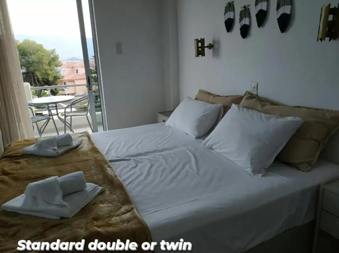 Photo of the whole room, Bed in Evita's Resort