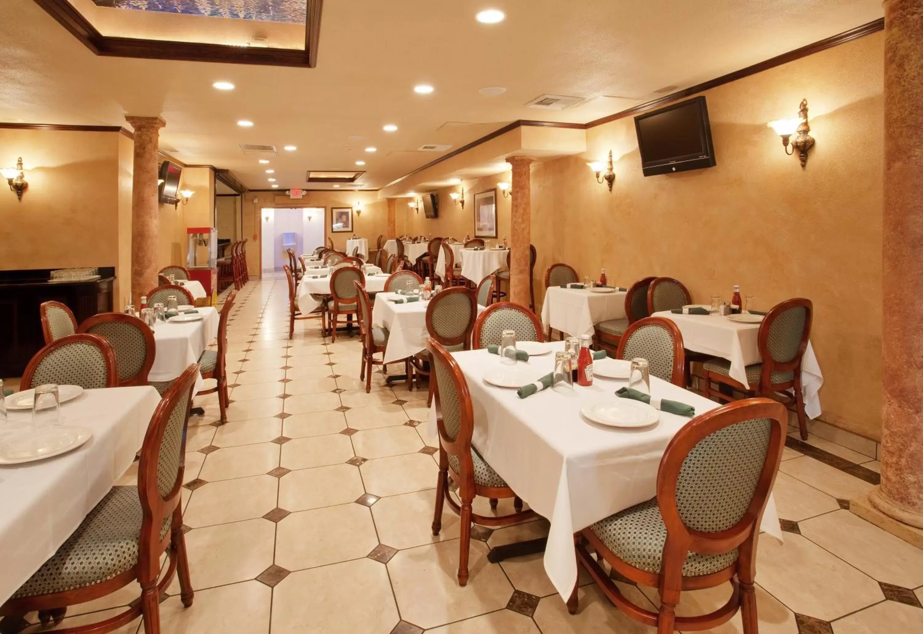 Restaurant/Places to Eat in Holiday Inn Rancho Cordova - Northeast Sacramento, an IHG Hotel