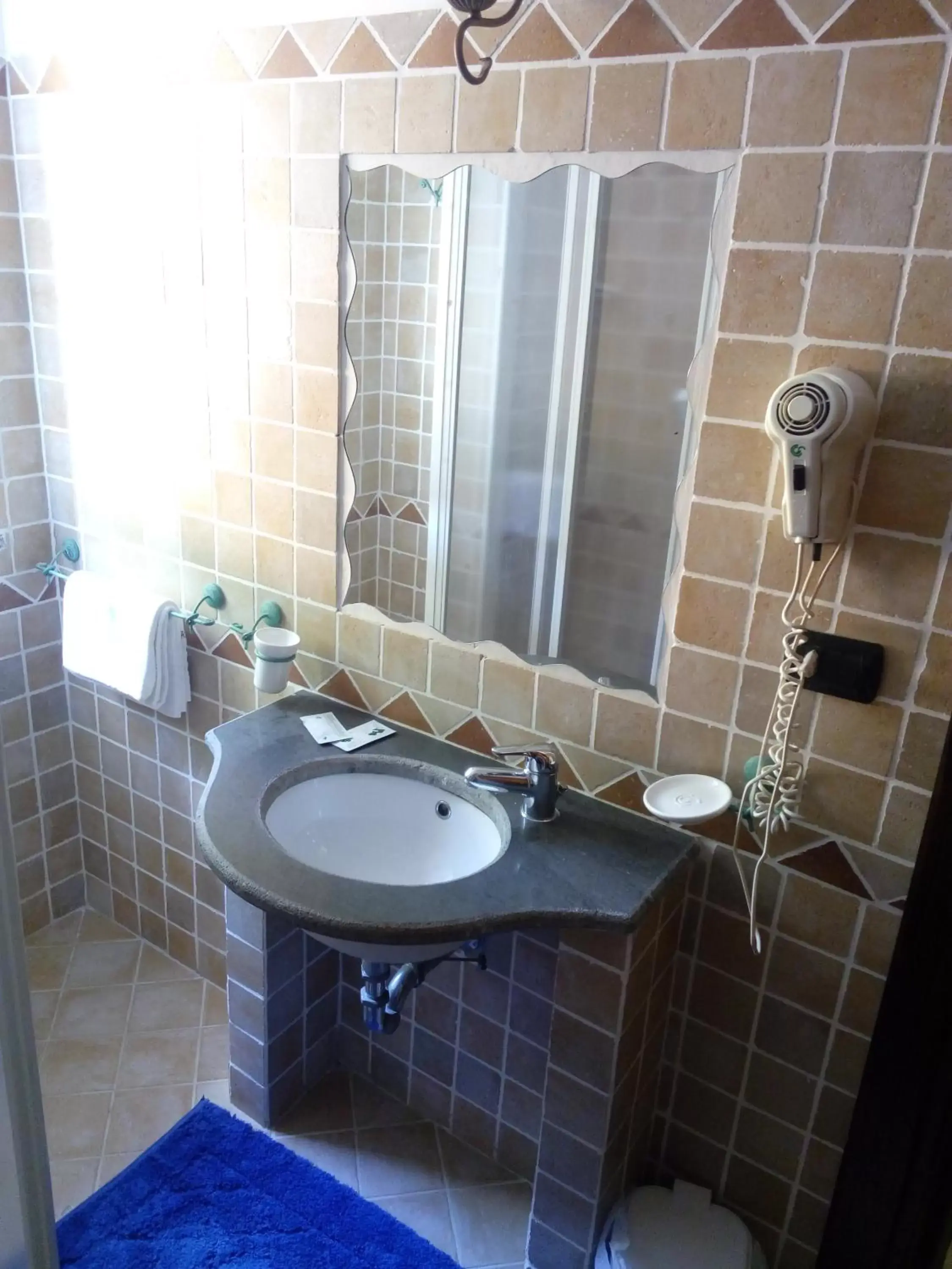 Property building, Bathroom in Hotel Sirio