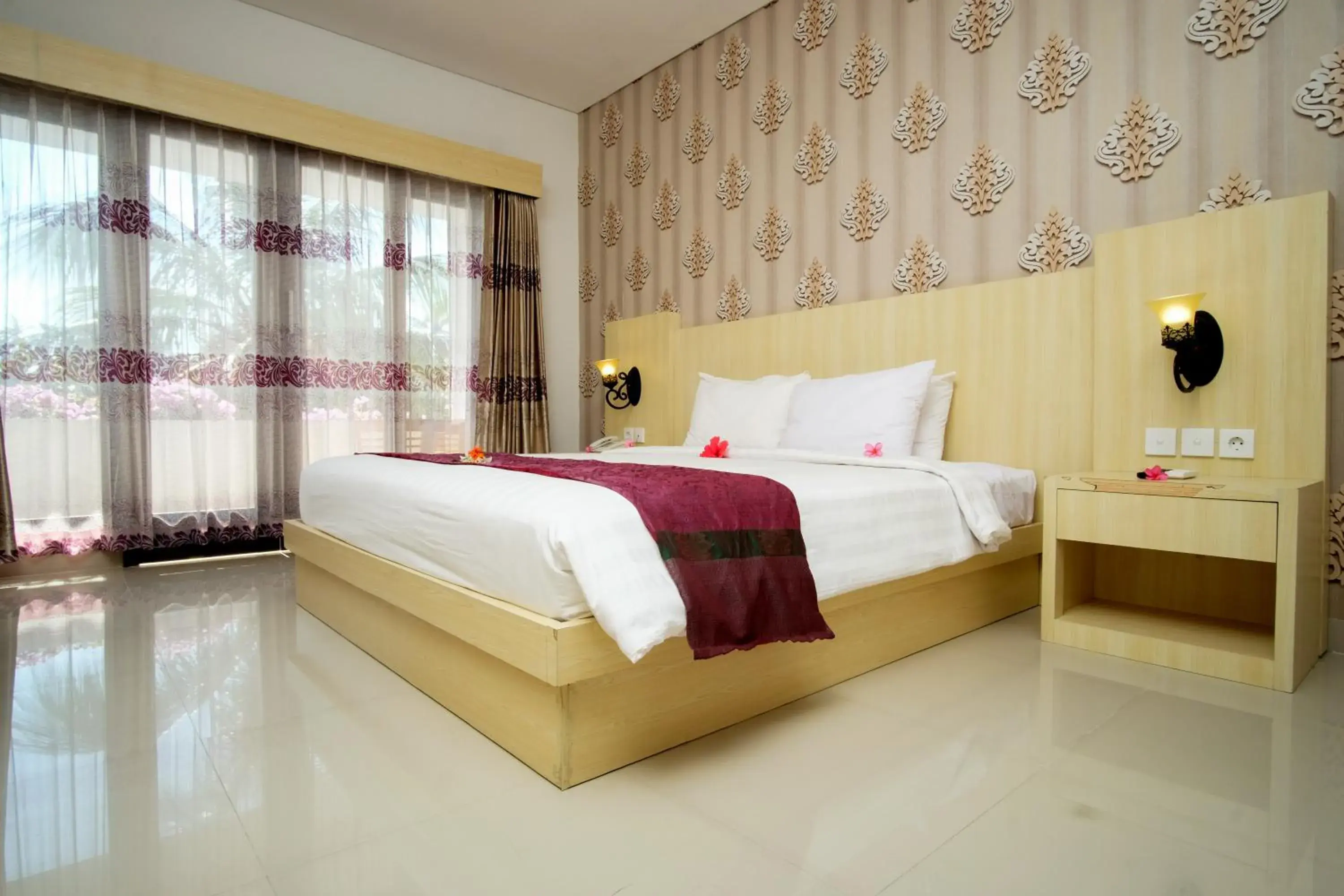 Photo of the whole room, Bed in Puri Saron Senggigi Hotel