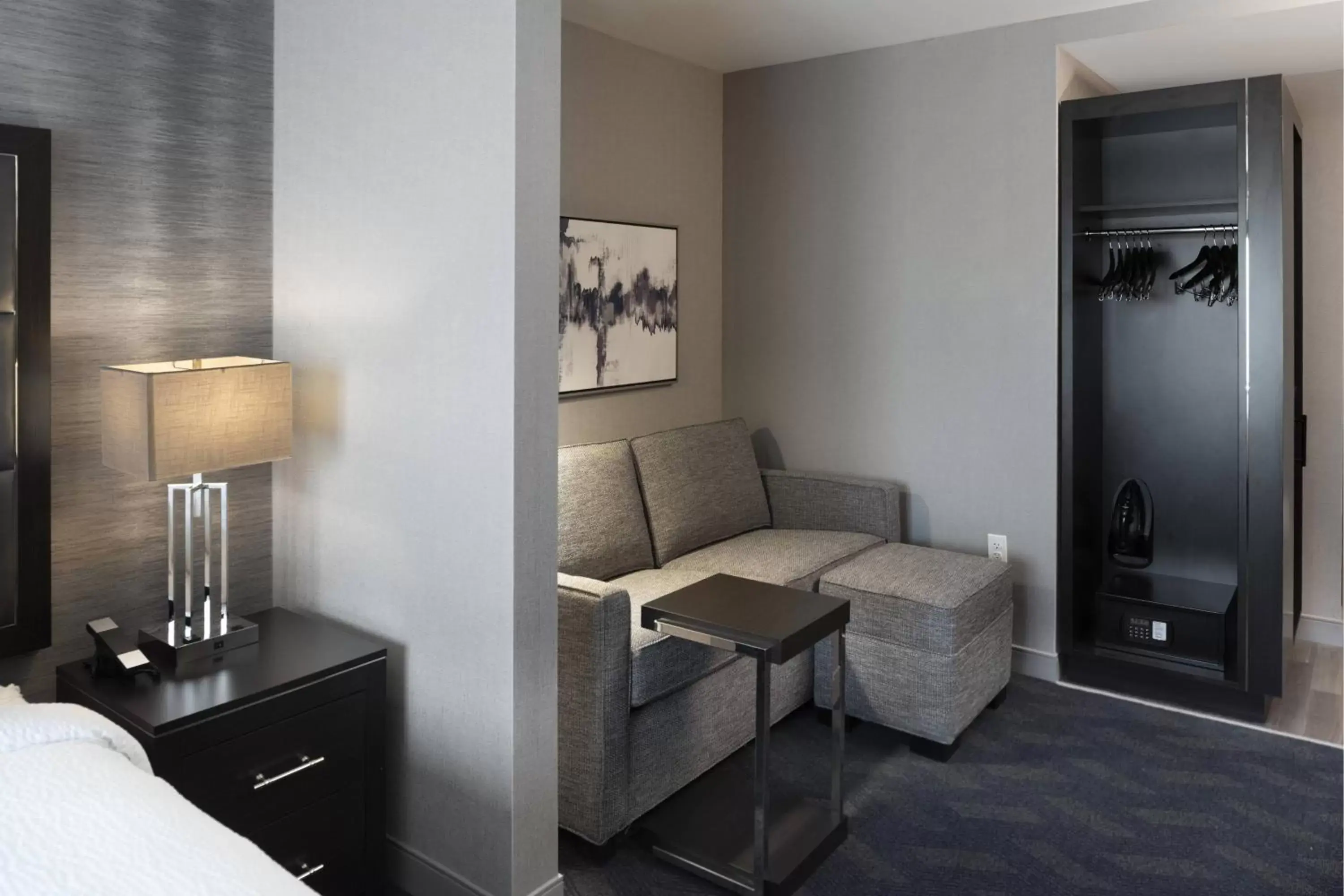 Living room, Seating Area in Fairfield Inn & Suites by Marriott Boston Logan Airport/Chelsea
