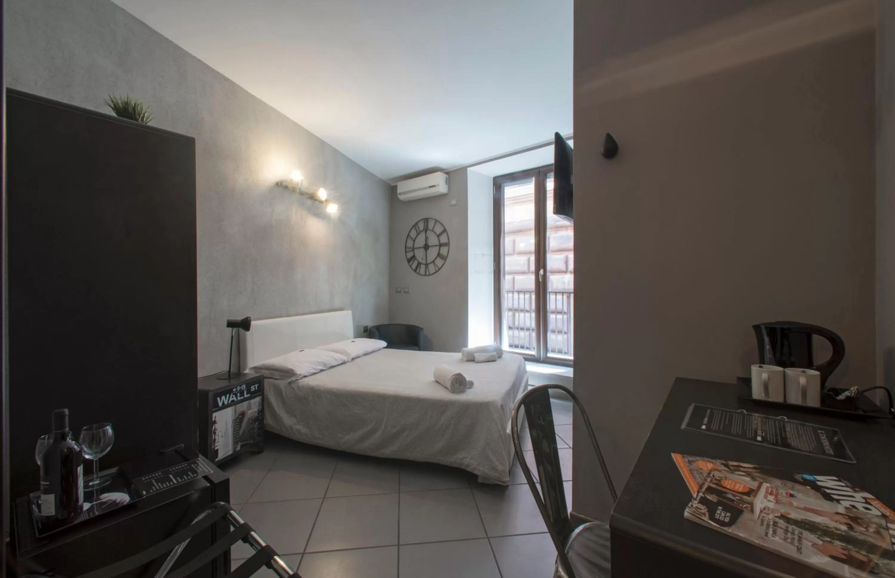 Photo of the whole room, Bed in Il Taschino Suite