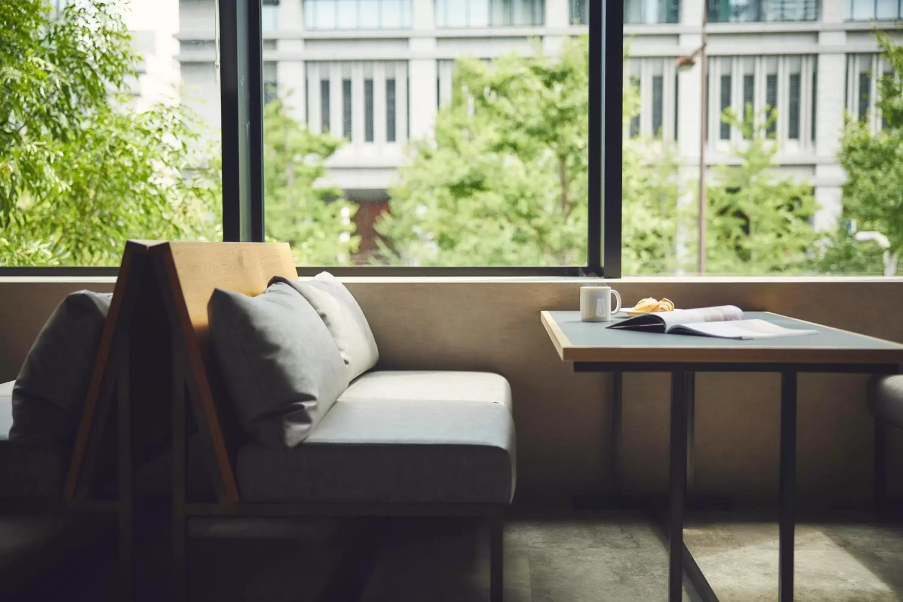 Seating area in Holiday Inn Express Osaka City Centre- Midosuji, an IHG Hotel