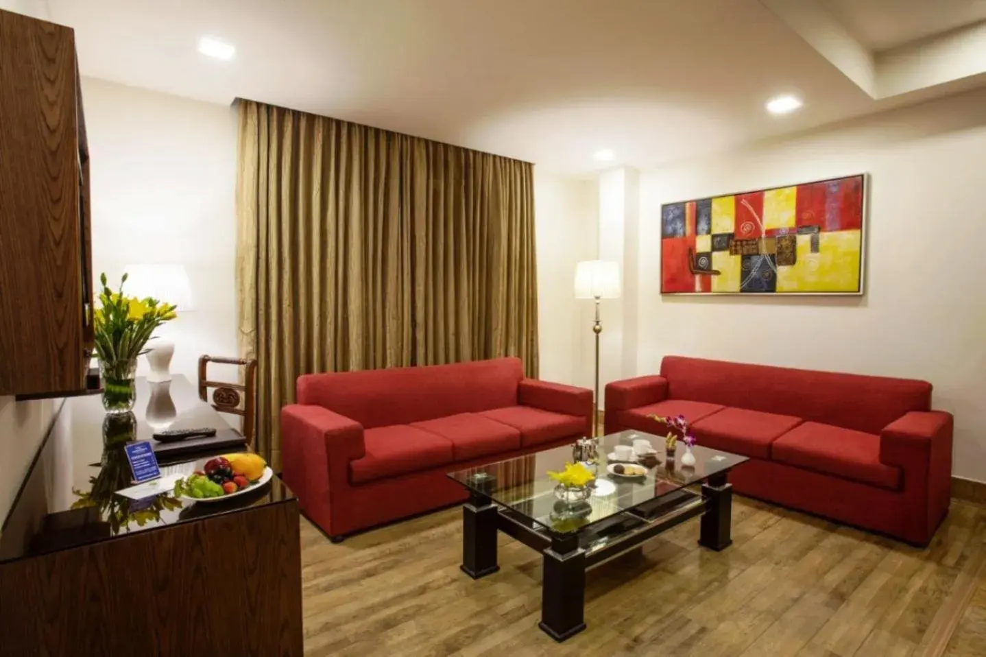 Living room, Seating Area in Taurus Sarovar Portico