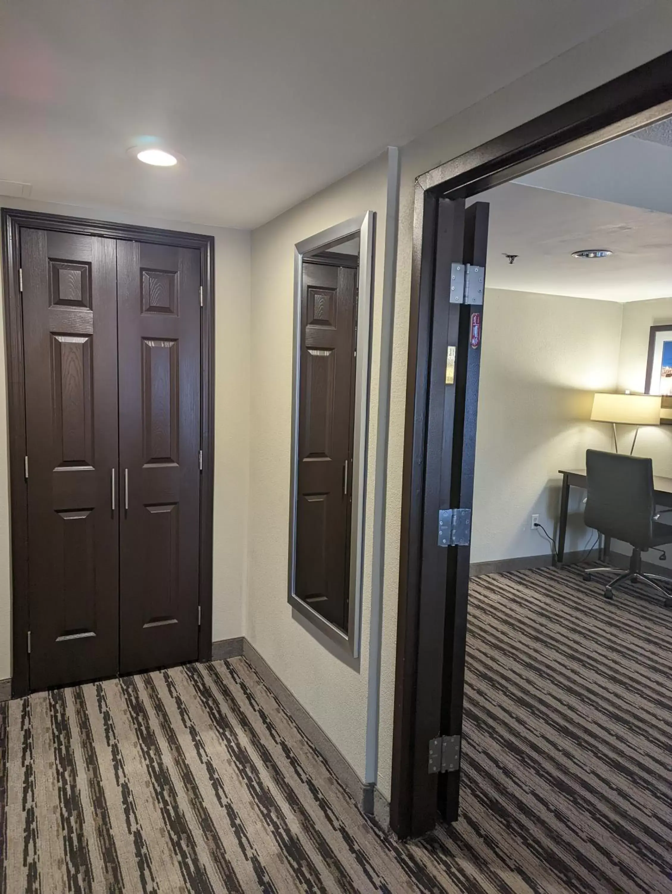 Bedroom, Bed in Holiday Inn Harrisburg East, an IHG Hotel