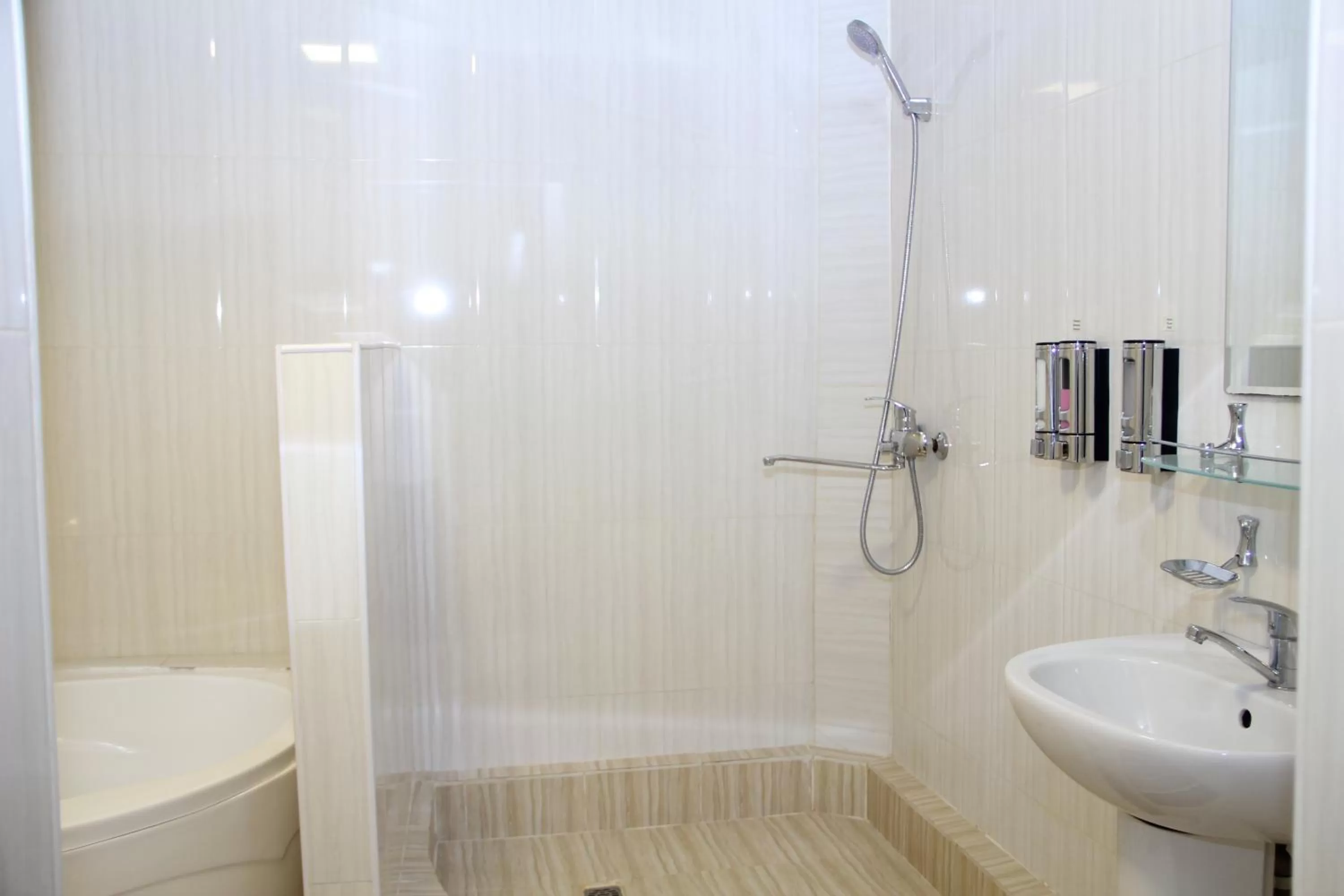 Shower in Anvar's Guests