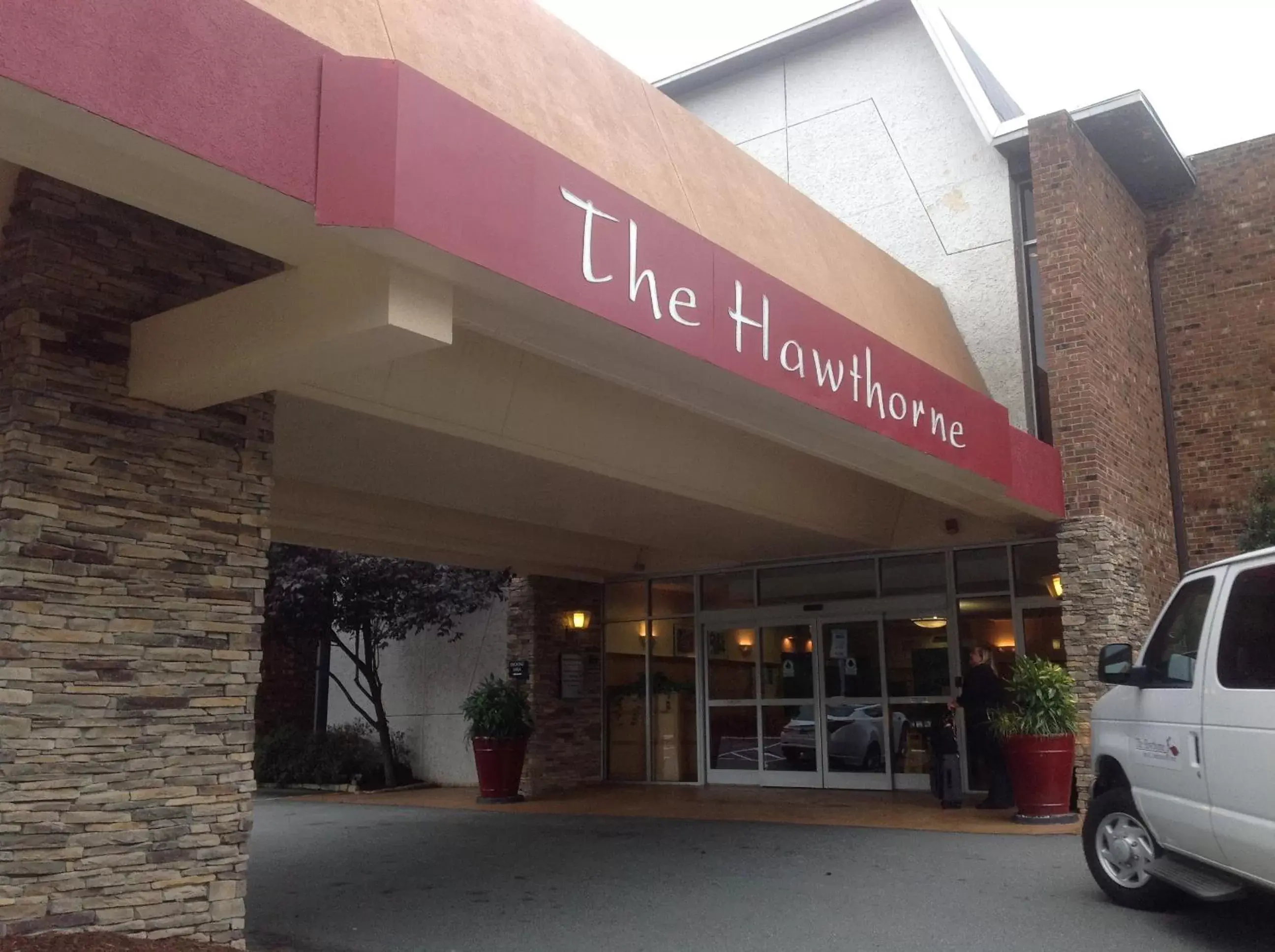 Facade/entrance in Hawthorne Inn & Conference Center