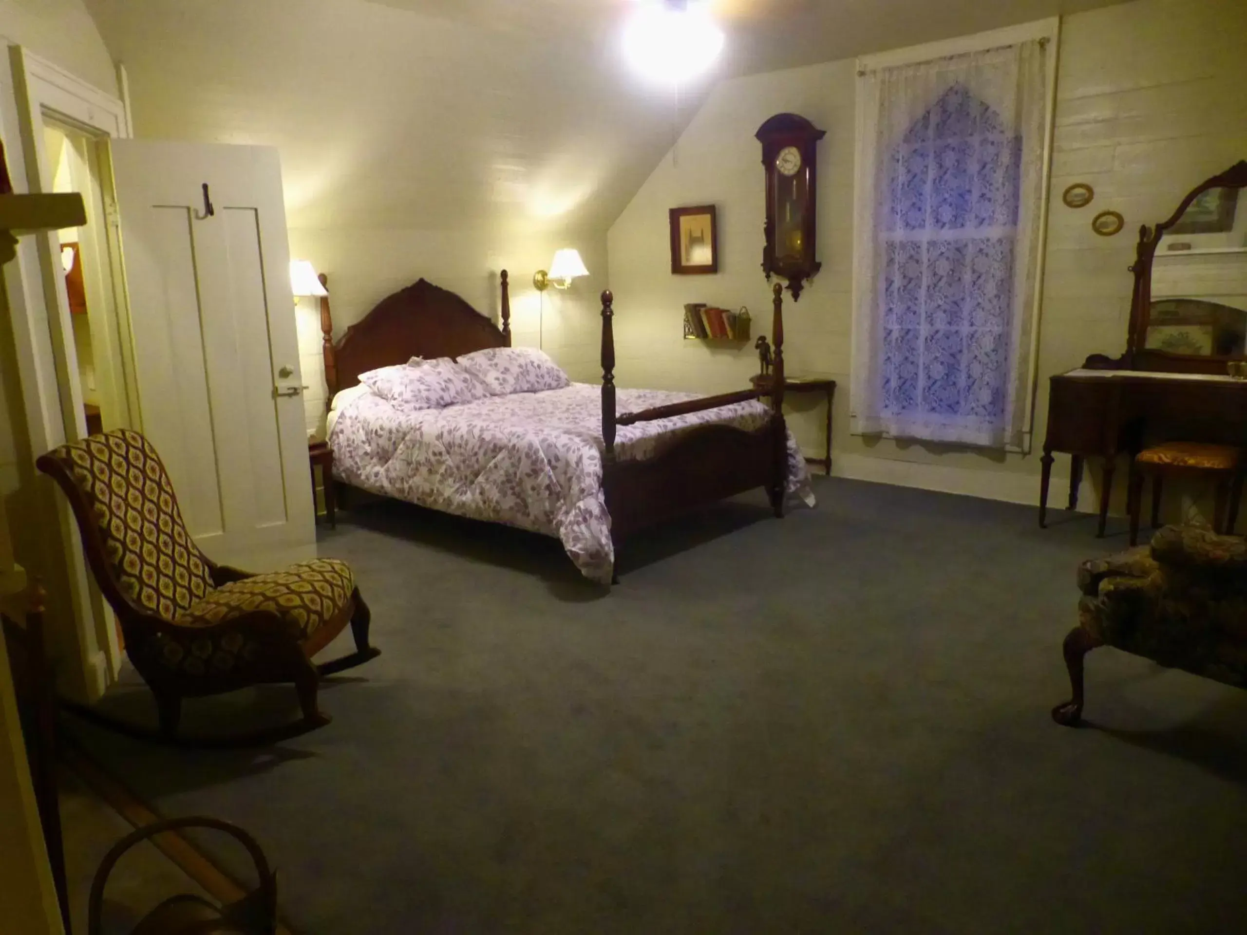 Queen Room in Mulberry Lavender Farm and B&B Queen Room in Mulberry Lavender Farm and B&B