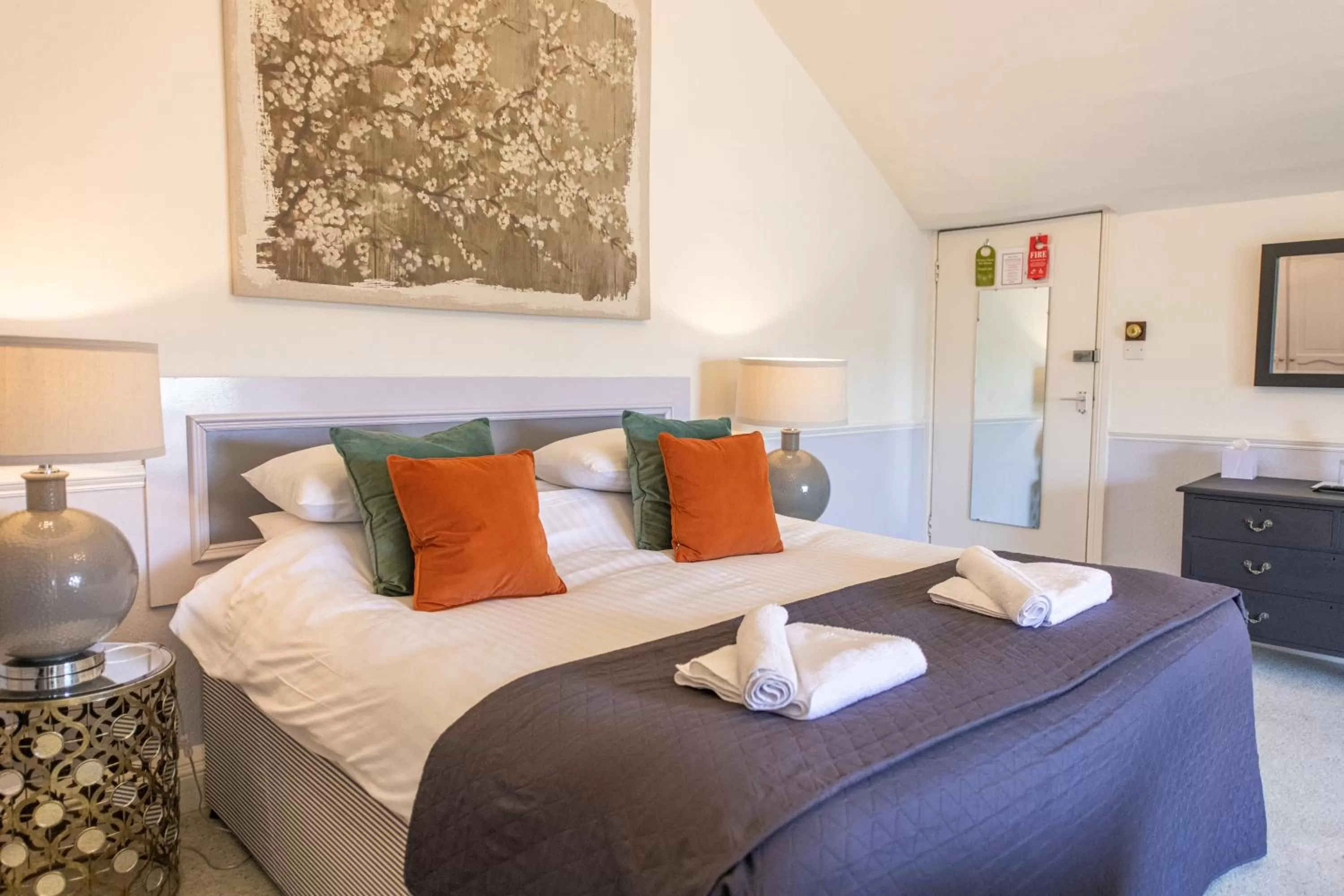 Bed in The Woodlands Hotel