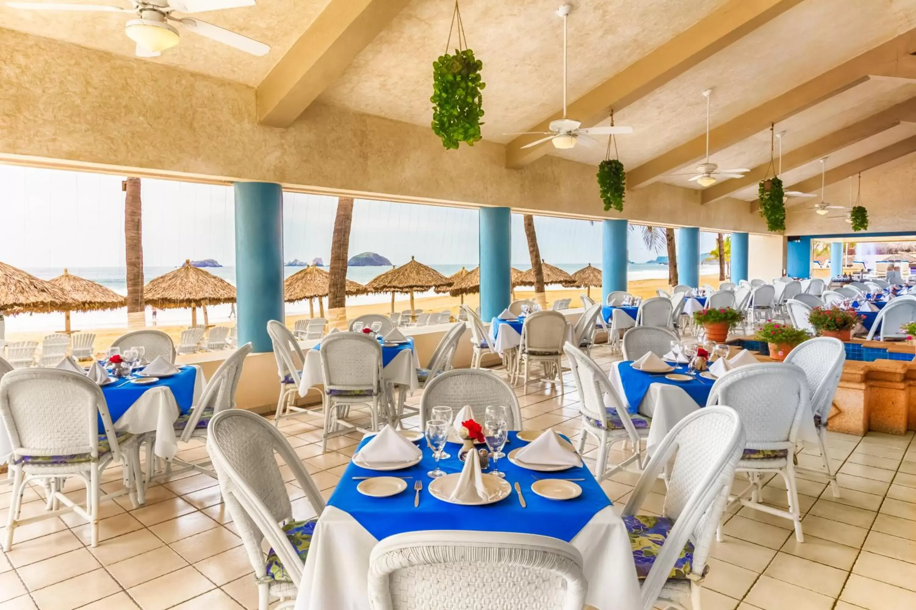 Restaurant/Places to Eat in Posada Real Ixtapa