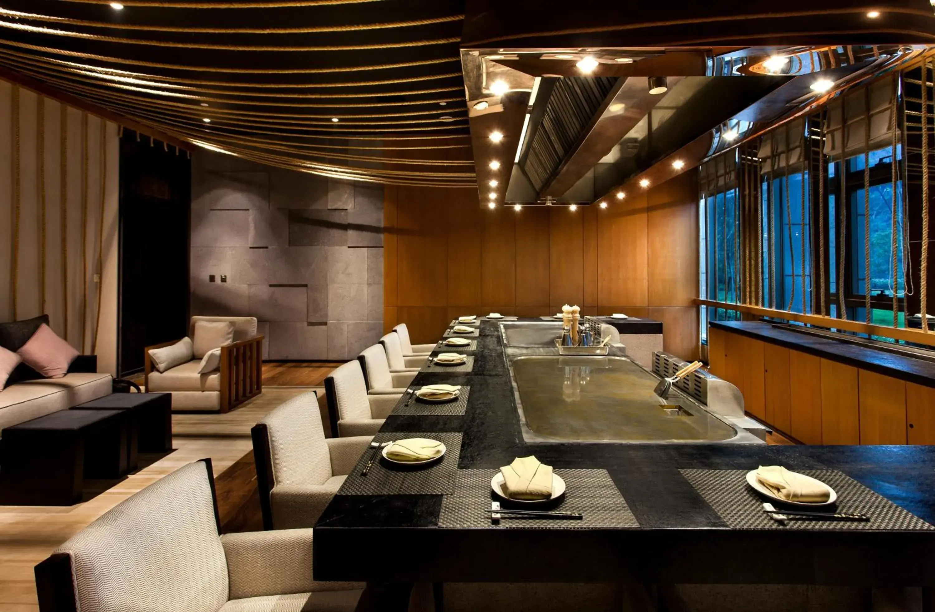 Restaurant/Places to Eat in Crowne Plaza Chongqing New North Zone, an IHG Hotel