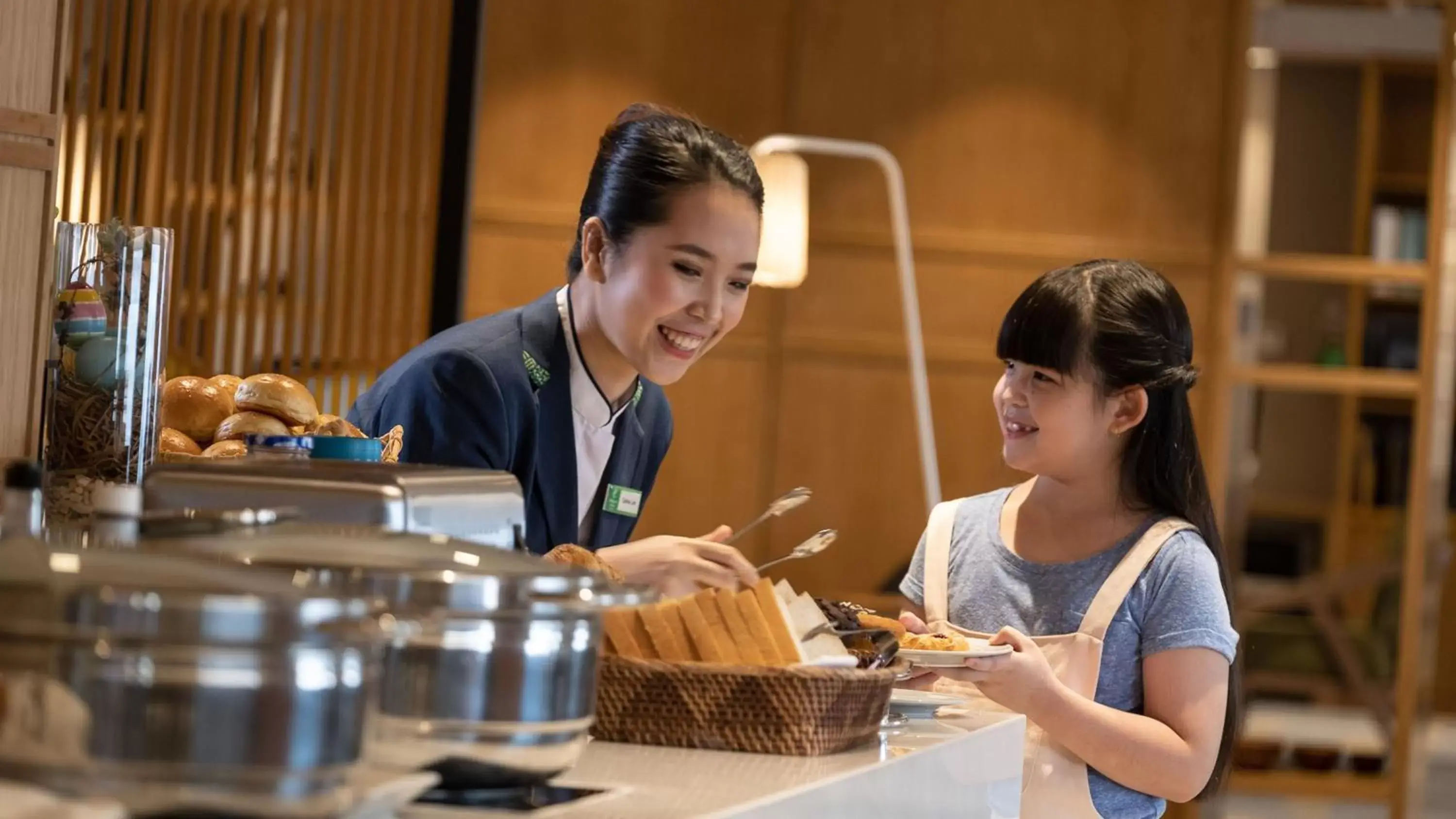 Restaurant/places to eat in Holiday Inn & Suites Jakarta Gajah Mada, an IHG Hotel