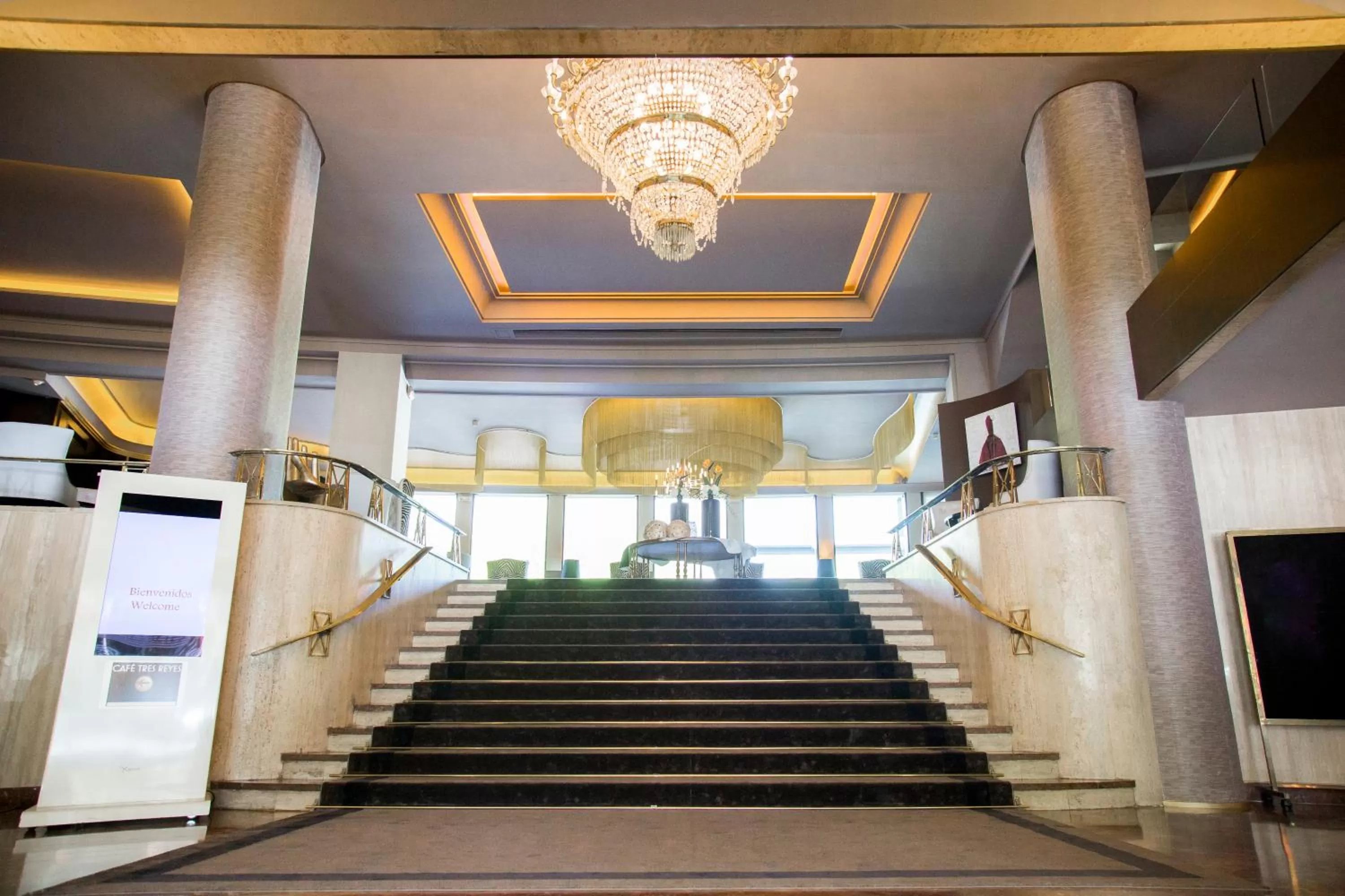 Lobby or reception in Hotel Tres Reyes Pamplona