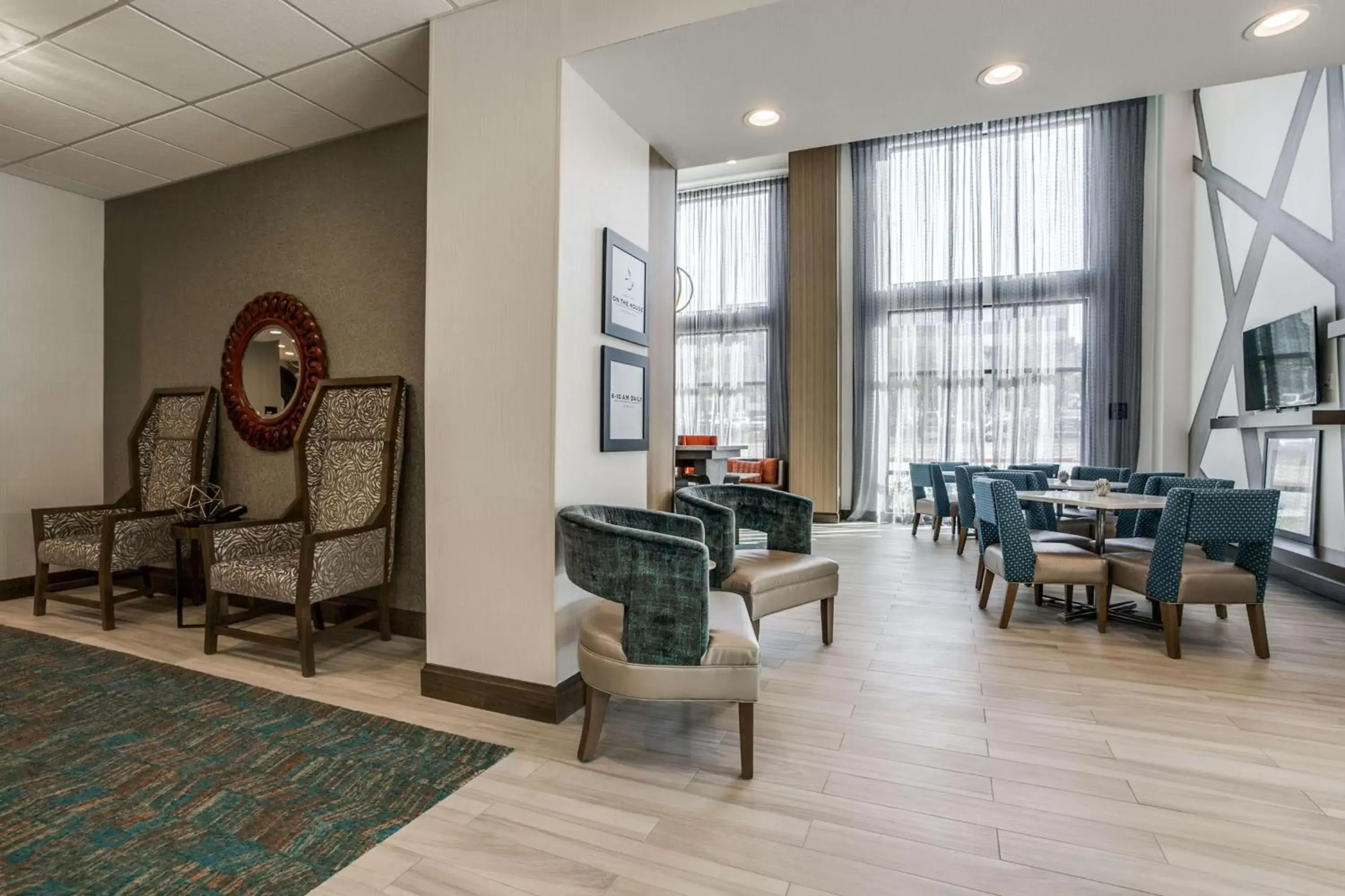 Lobby or reception in Hampton Inn & Suites Dallas-Central Expy/North Park Area