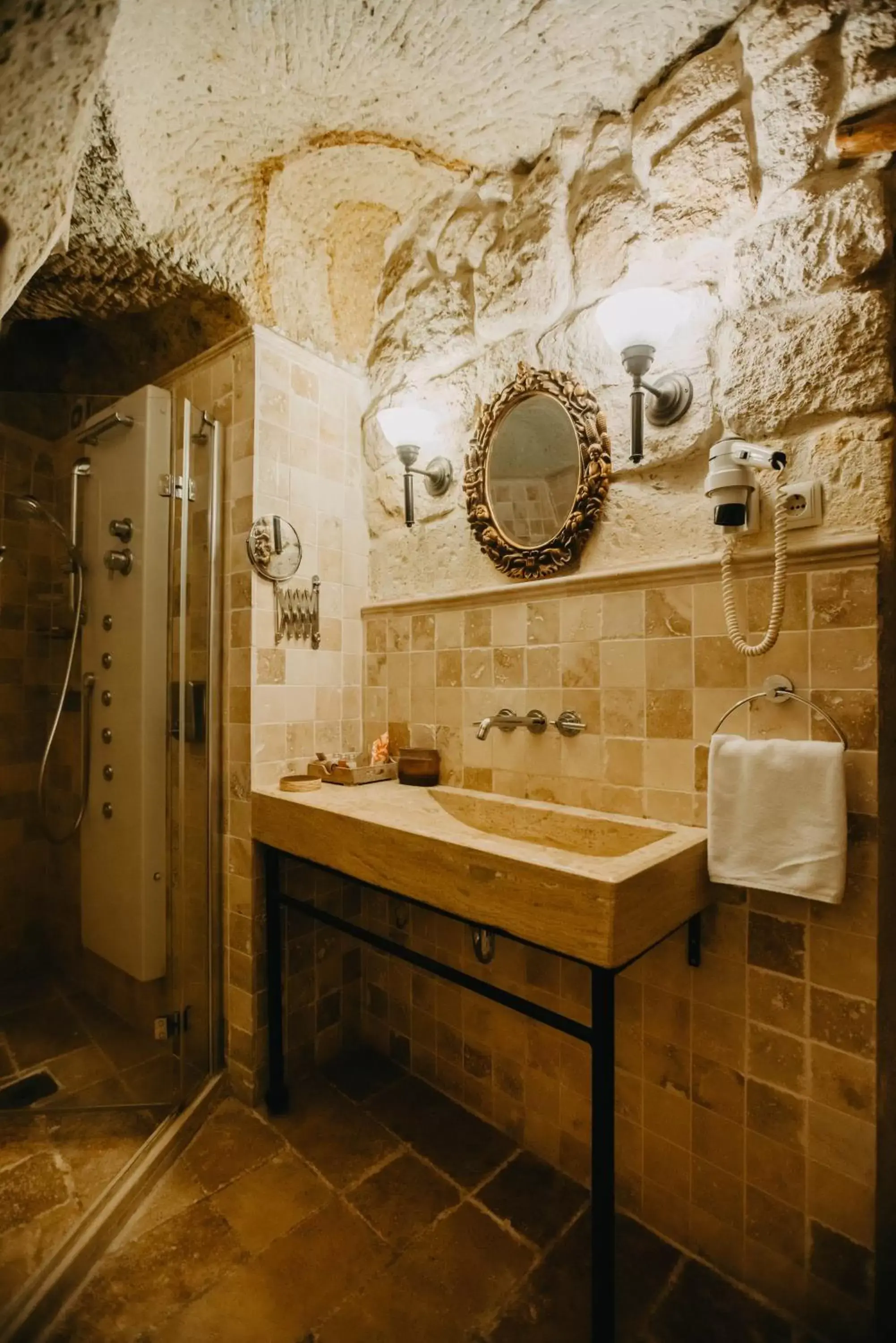 Bathroom in Melekler Evi Cave Hotel