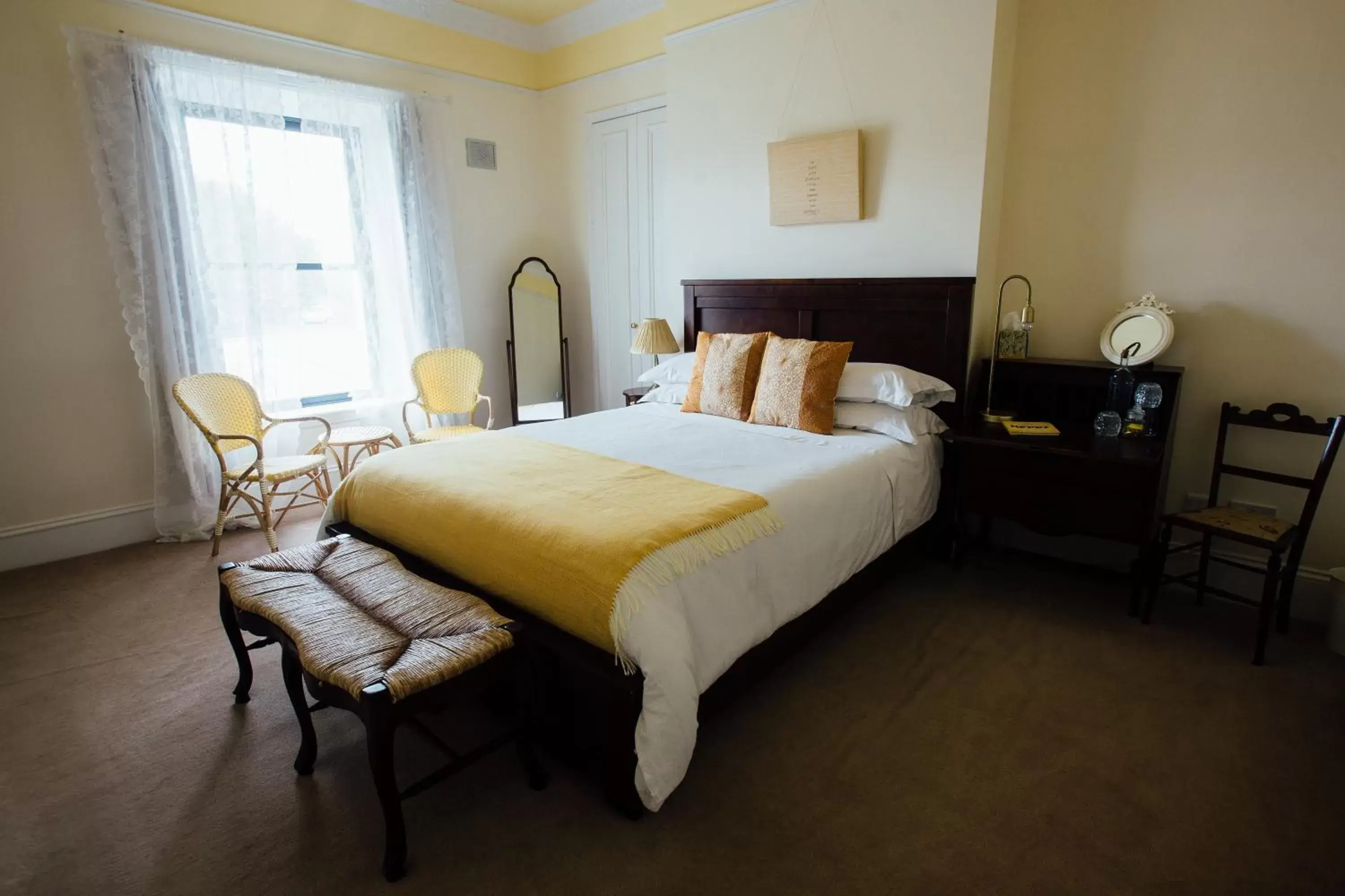 Bedroom, Bed in Tom Blake House